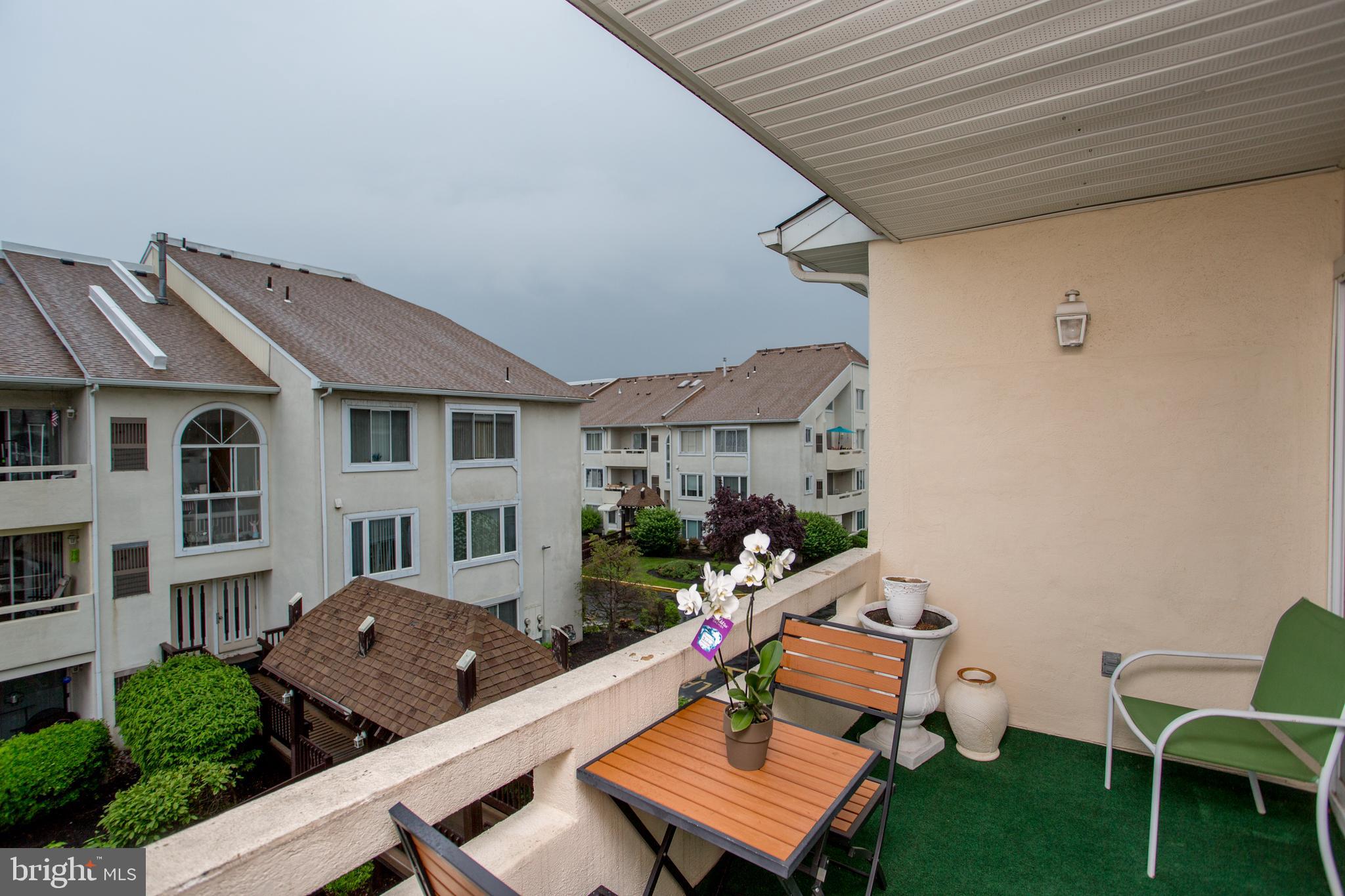 FOUNTAIN POINTE - Residential