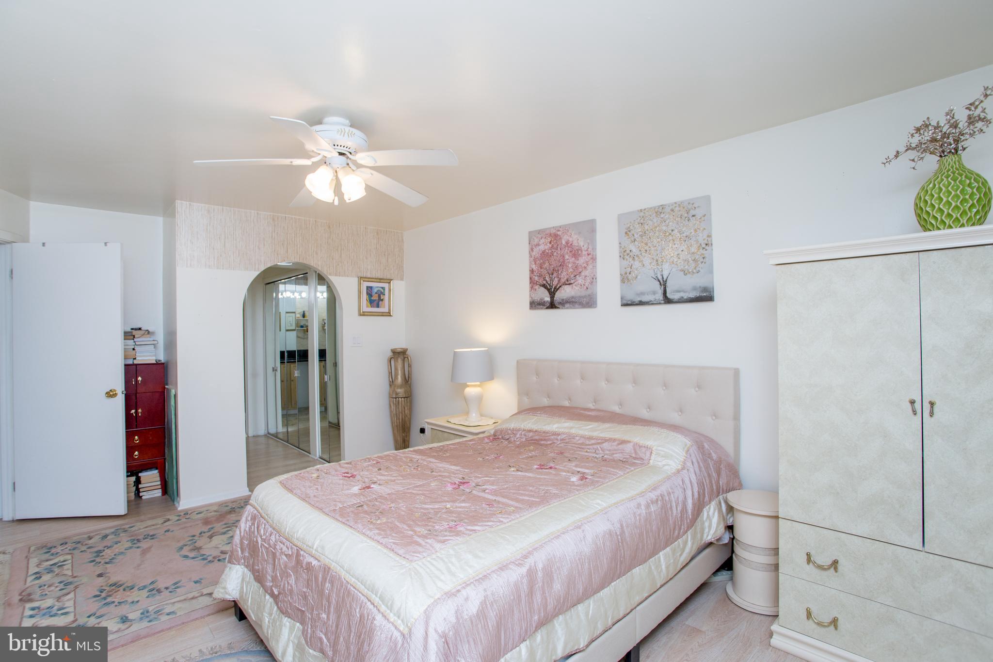 FOUNTAIN POINTE - Residential