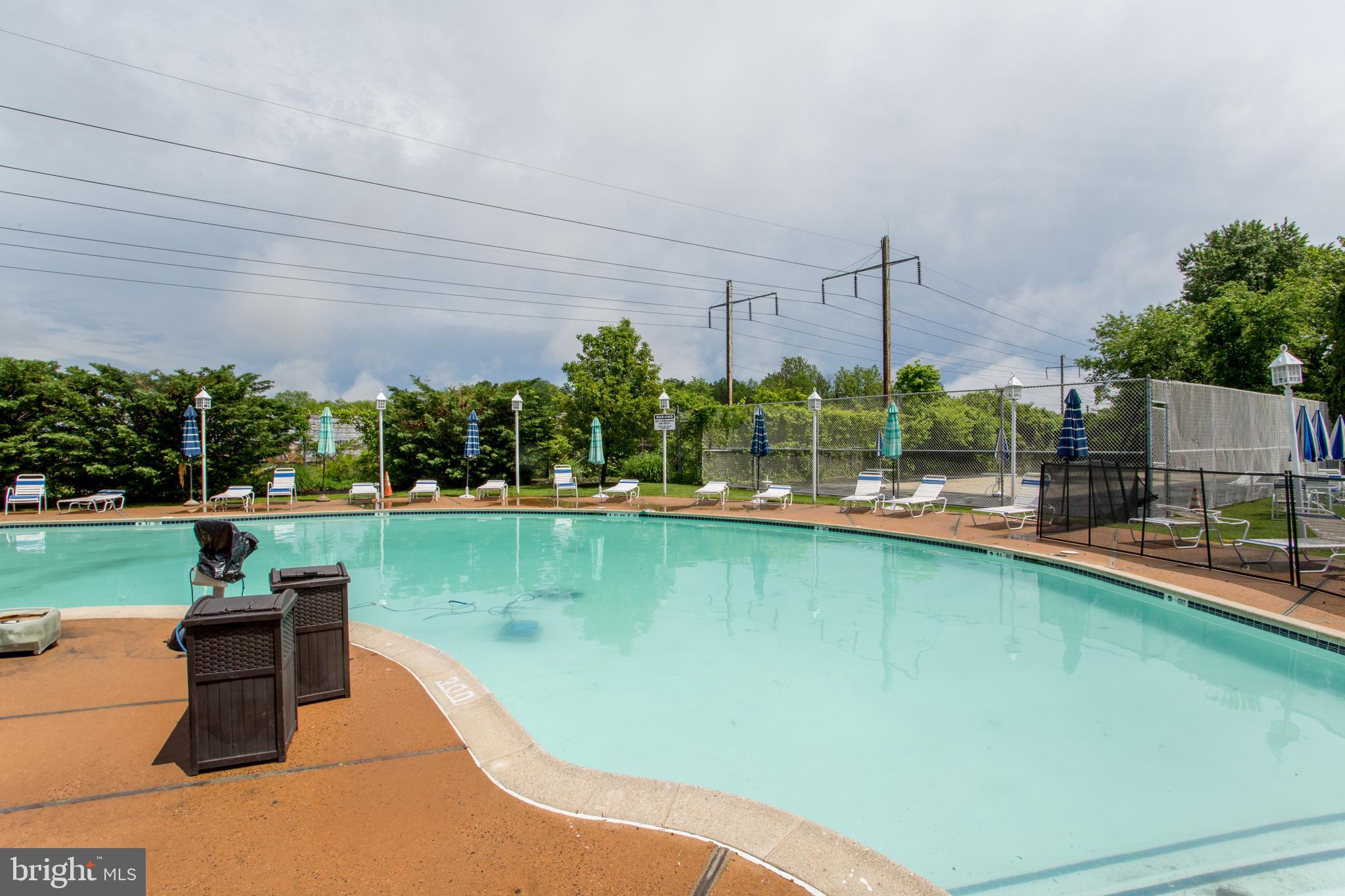 FOUNTAIN POINTE - Residential