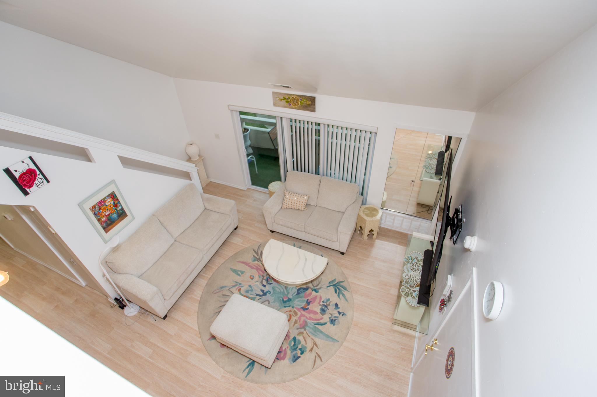 FOUNTAIN POINTE - Residential