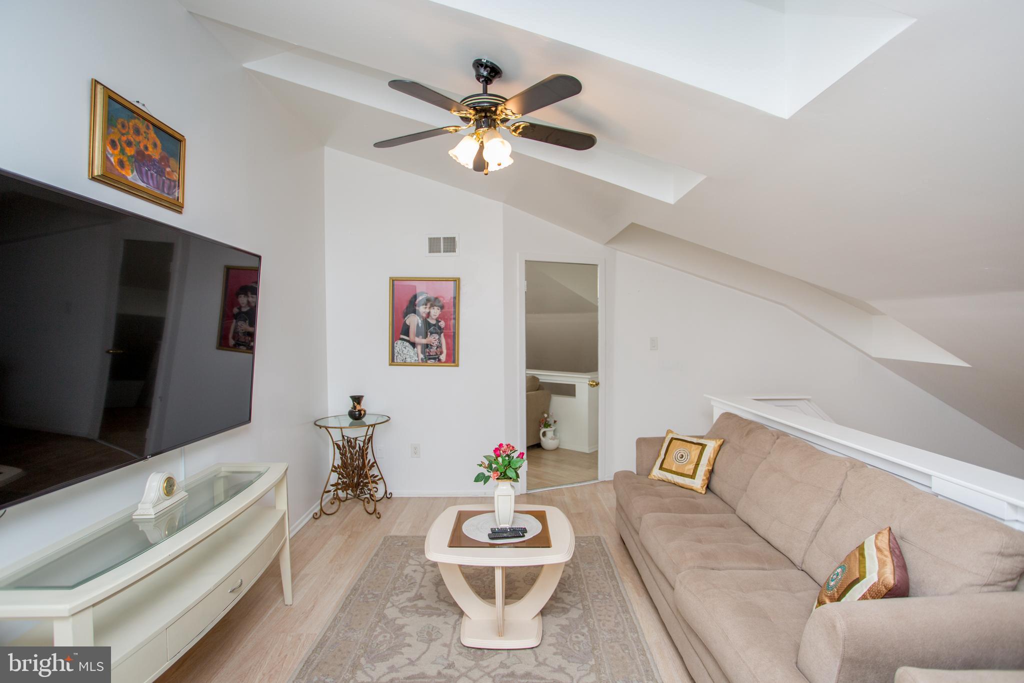 FOUNTAIN POINTE - Residential