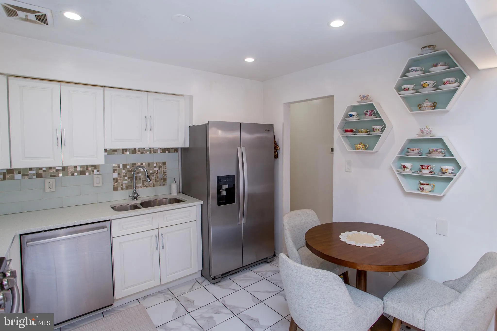 Philadelphia, Pennsylvania 19114, United States, 2 Bedrooms Bedrooms, ,3 BathroomsBathrooms,Residential,Active,233797