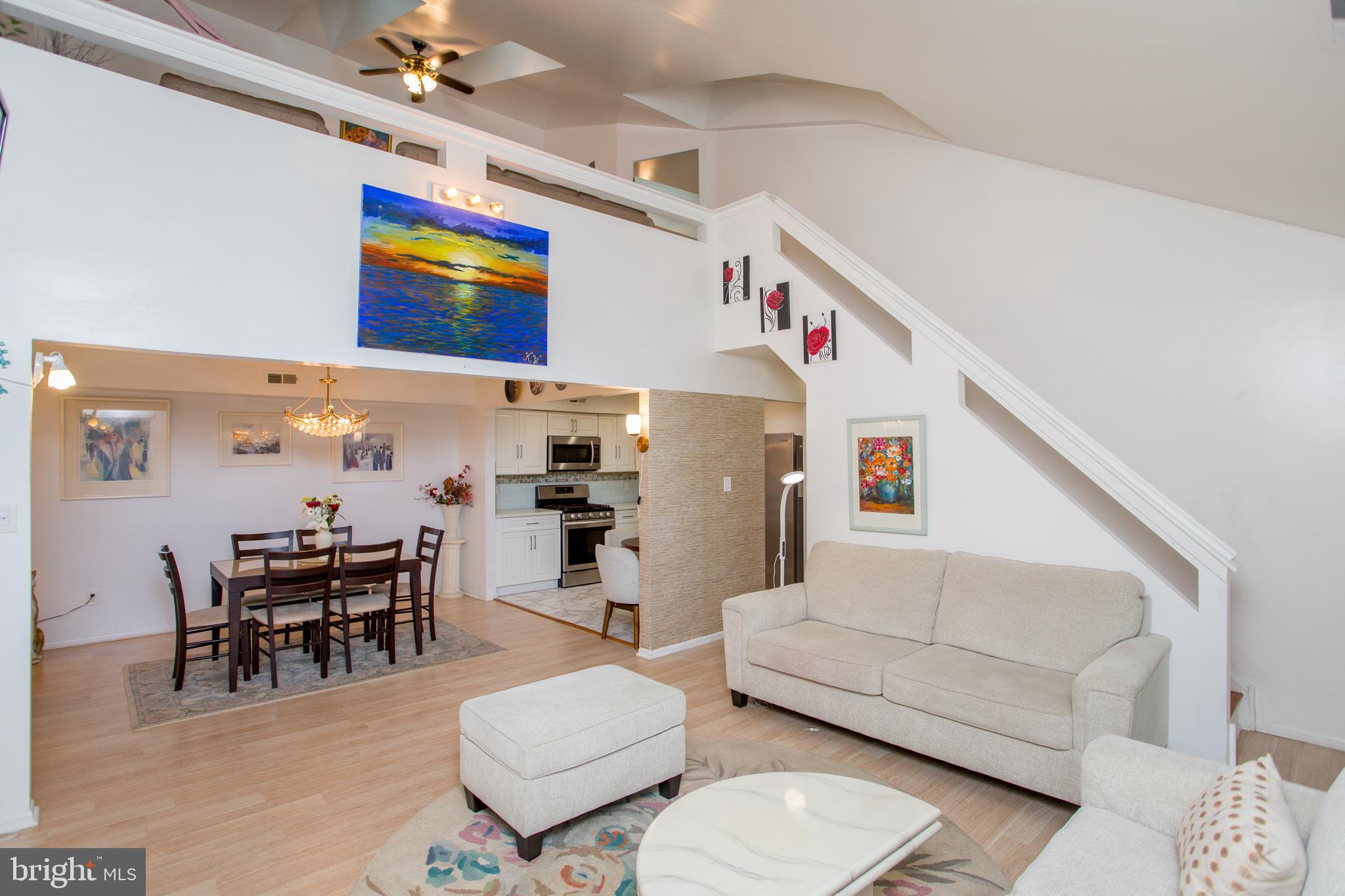 FOUNTAIN POINTE - Residential