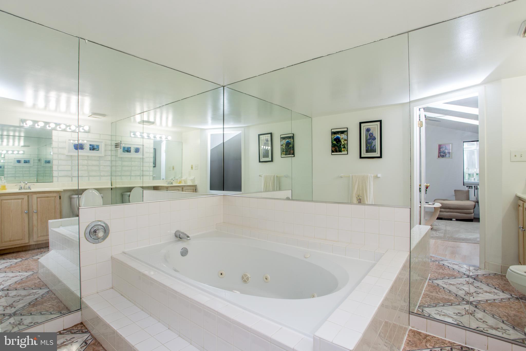 FOUNTAIN POINTE - Residential