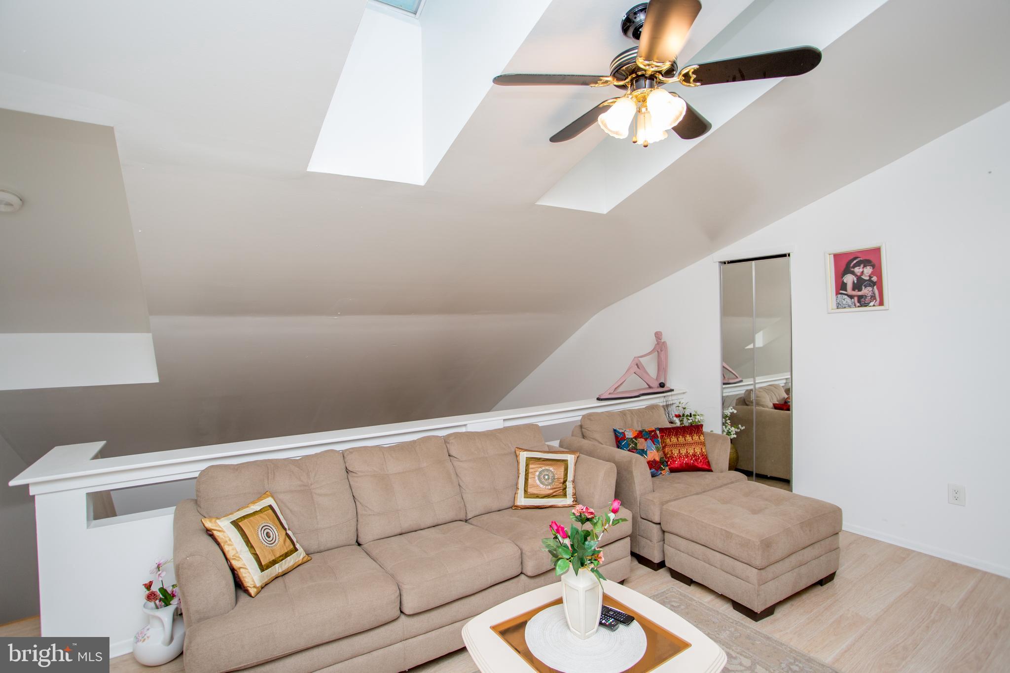 FOUNTAIN POINTE - Residential