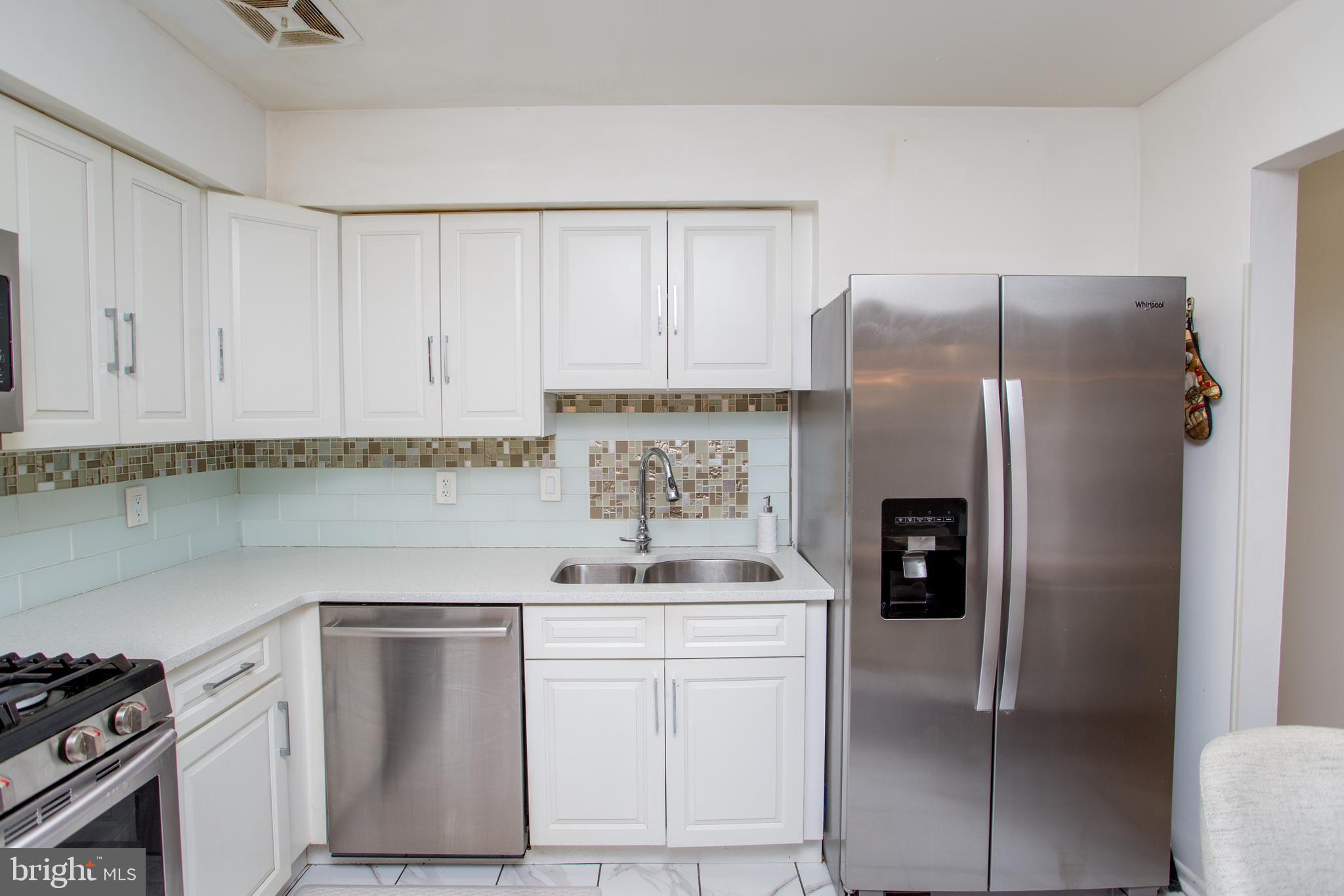 FOUNTAIN POINTE - Residential