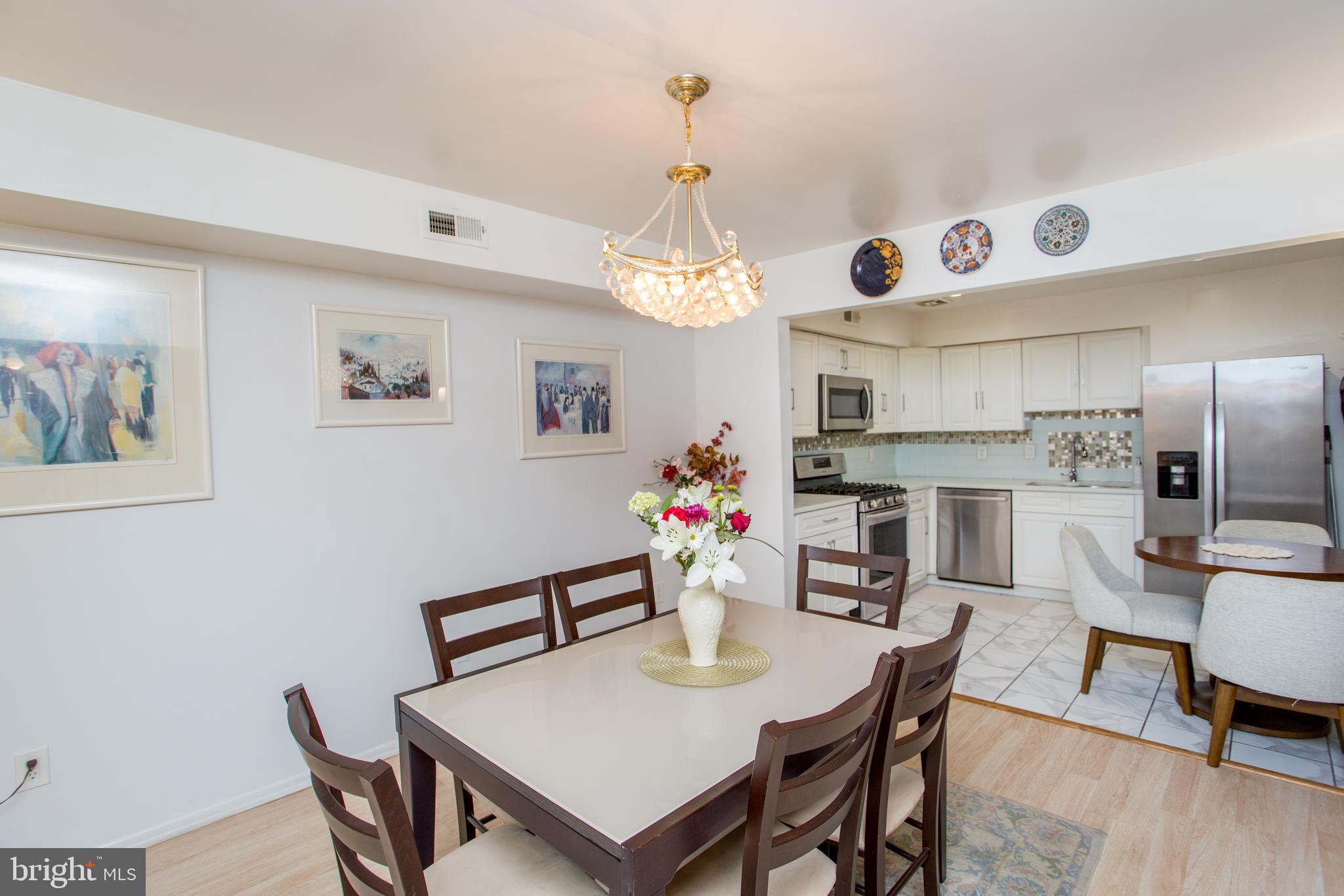 FOUNTAIN POINTE - Residential