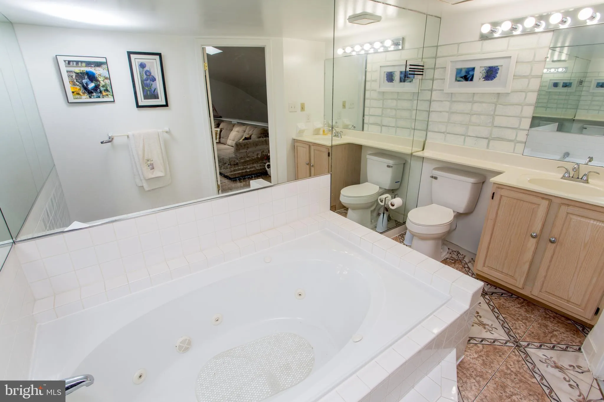 Philadelphia, Pennsylvania 19114, United States, 2 Bedrooms Bedrooms, ,3 BathroomsBathrooms,Residential,Active,233797