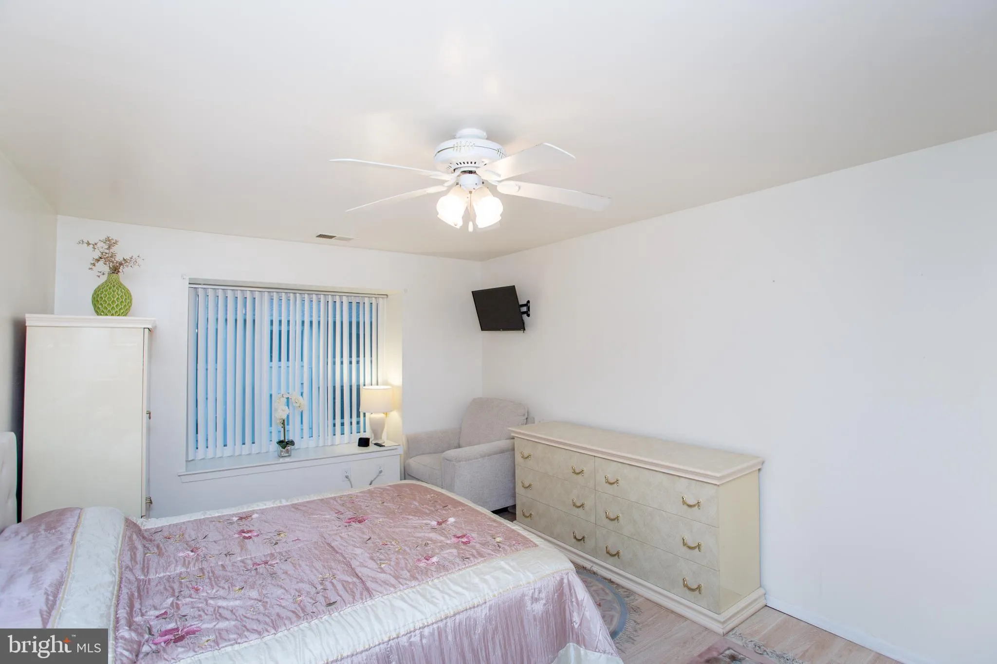 Philadelphia, Pennsylvania 19114, United States, 2 Bedrooms Bedrooms, ,3 BathroomsBathrooms,Residential,Active,233797