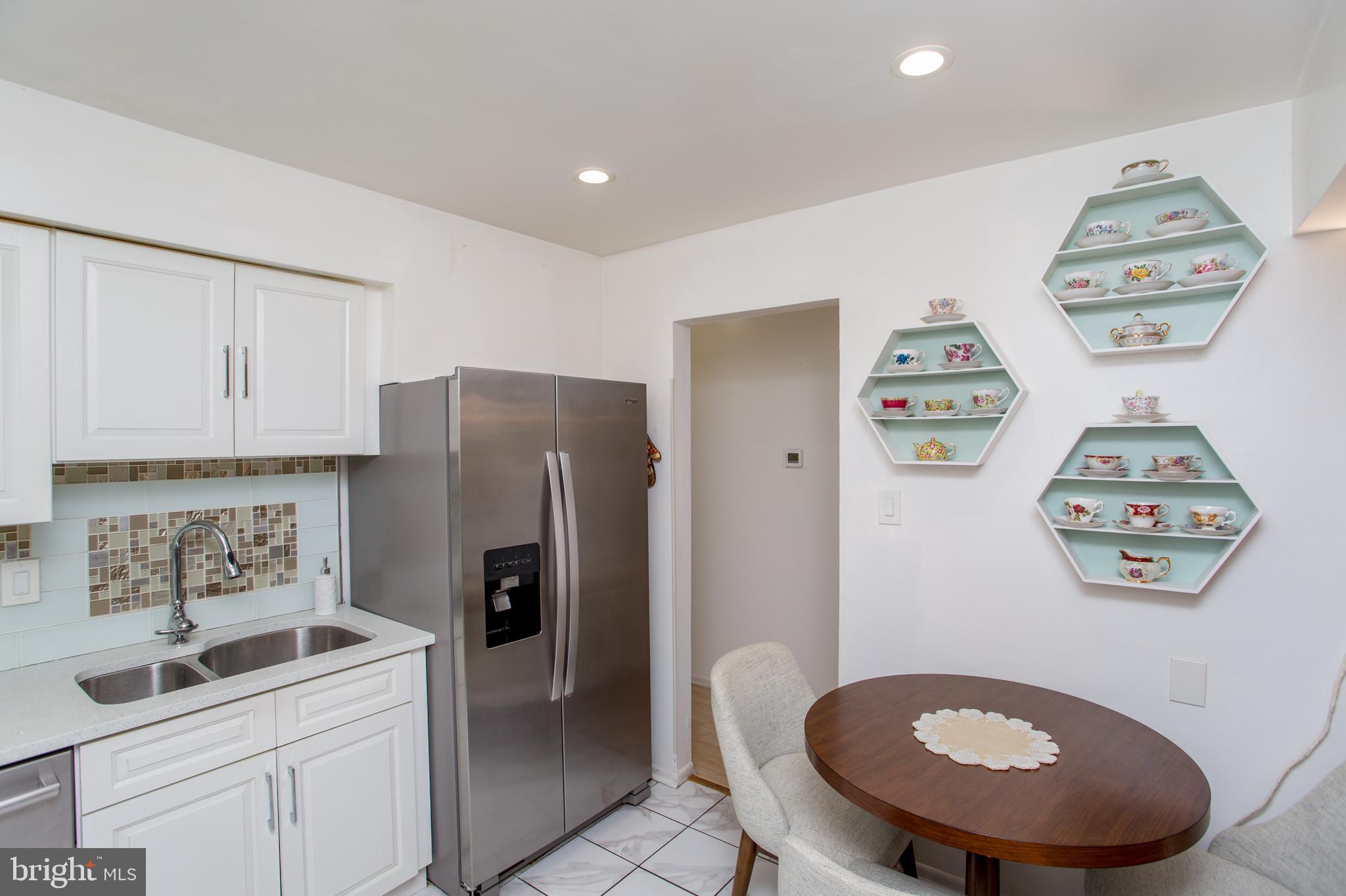 FOUNTAIN POINTE - Residential