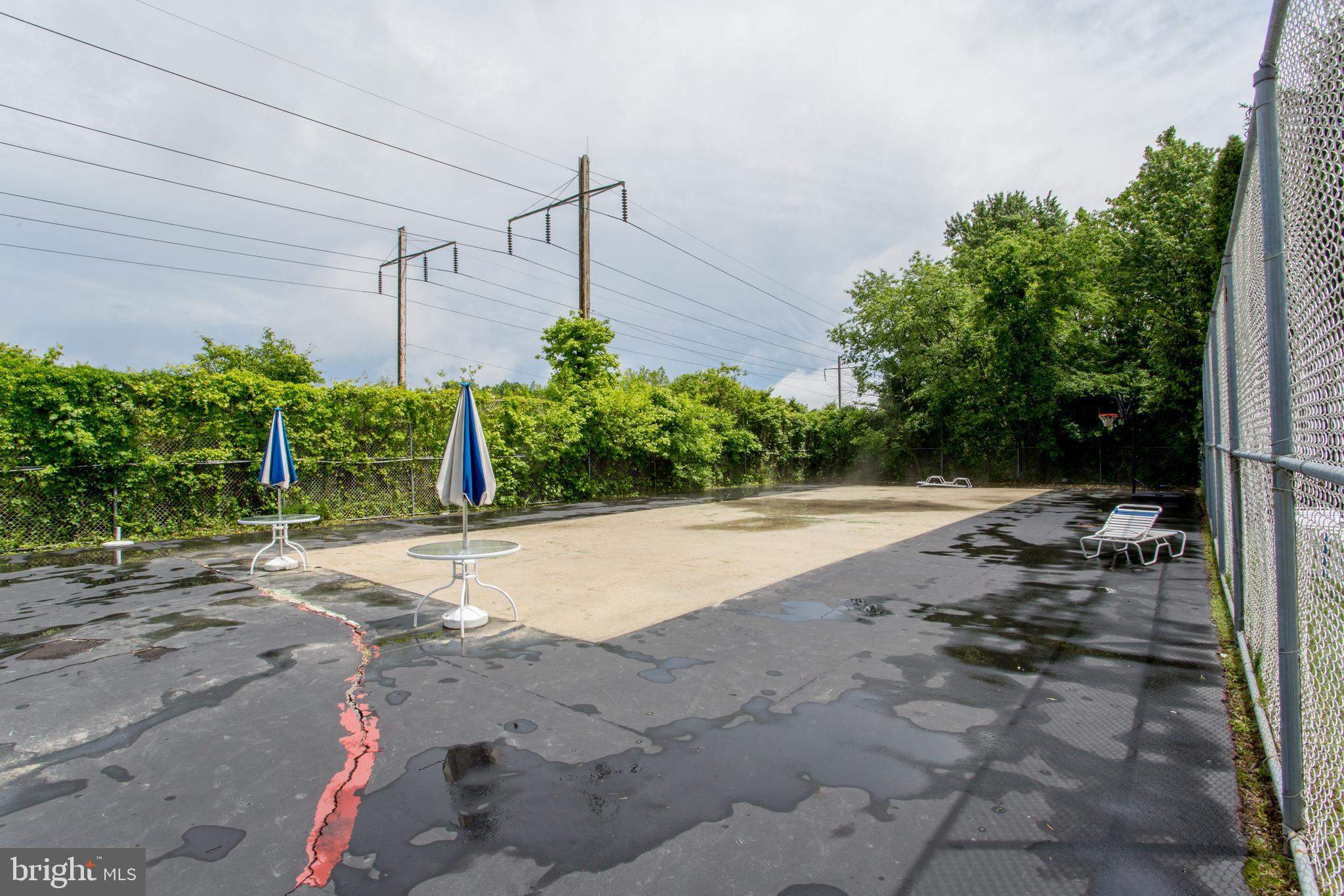 FOUNTAIN POINTE - Residential