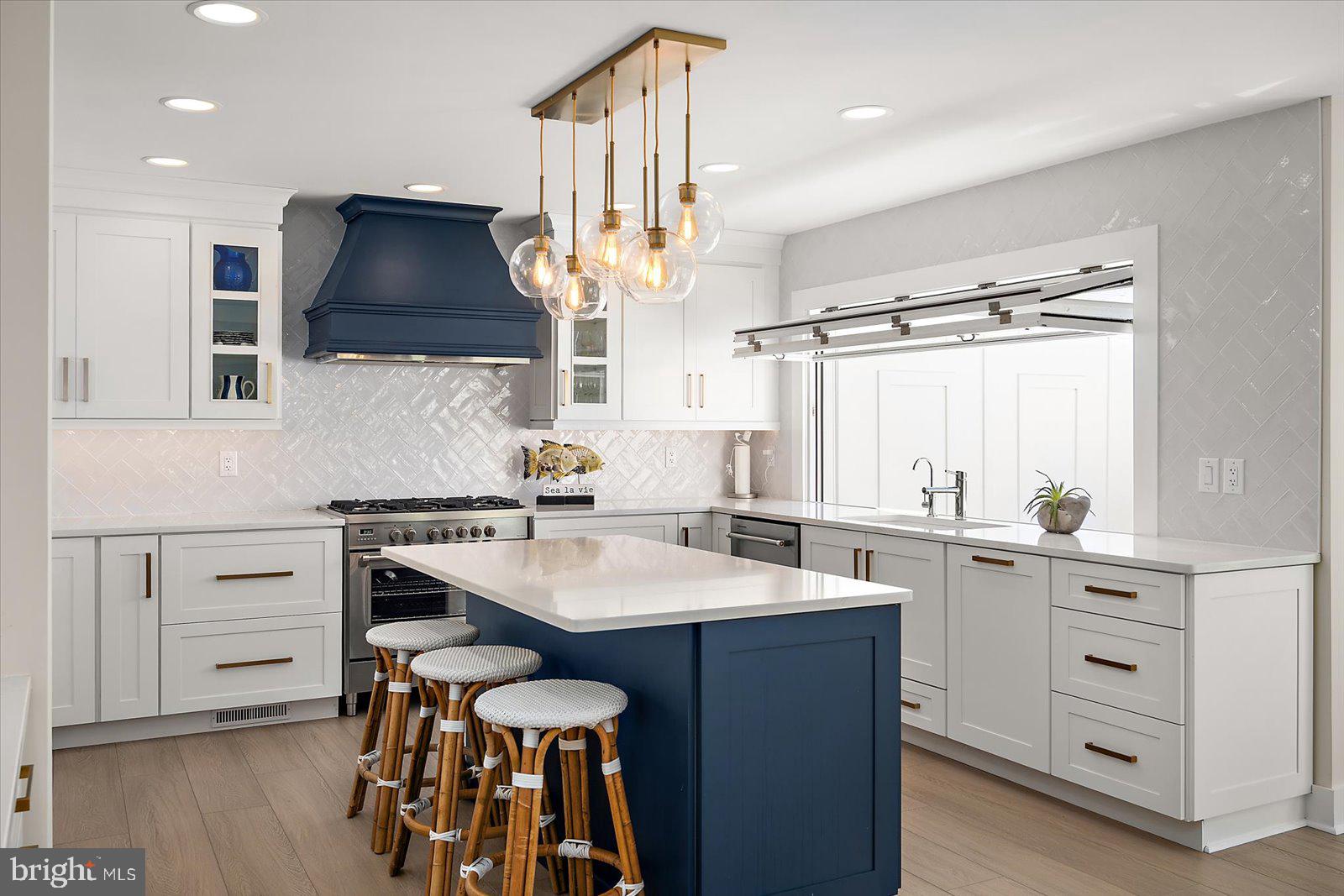 HERON HARBOUR - Residential