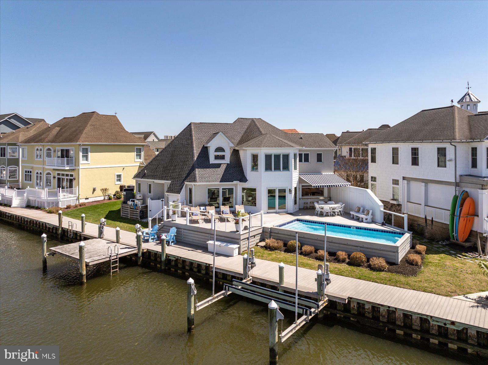 HERON HARBOUR - Residential