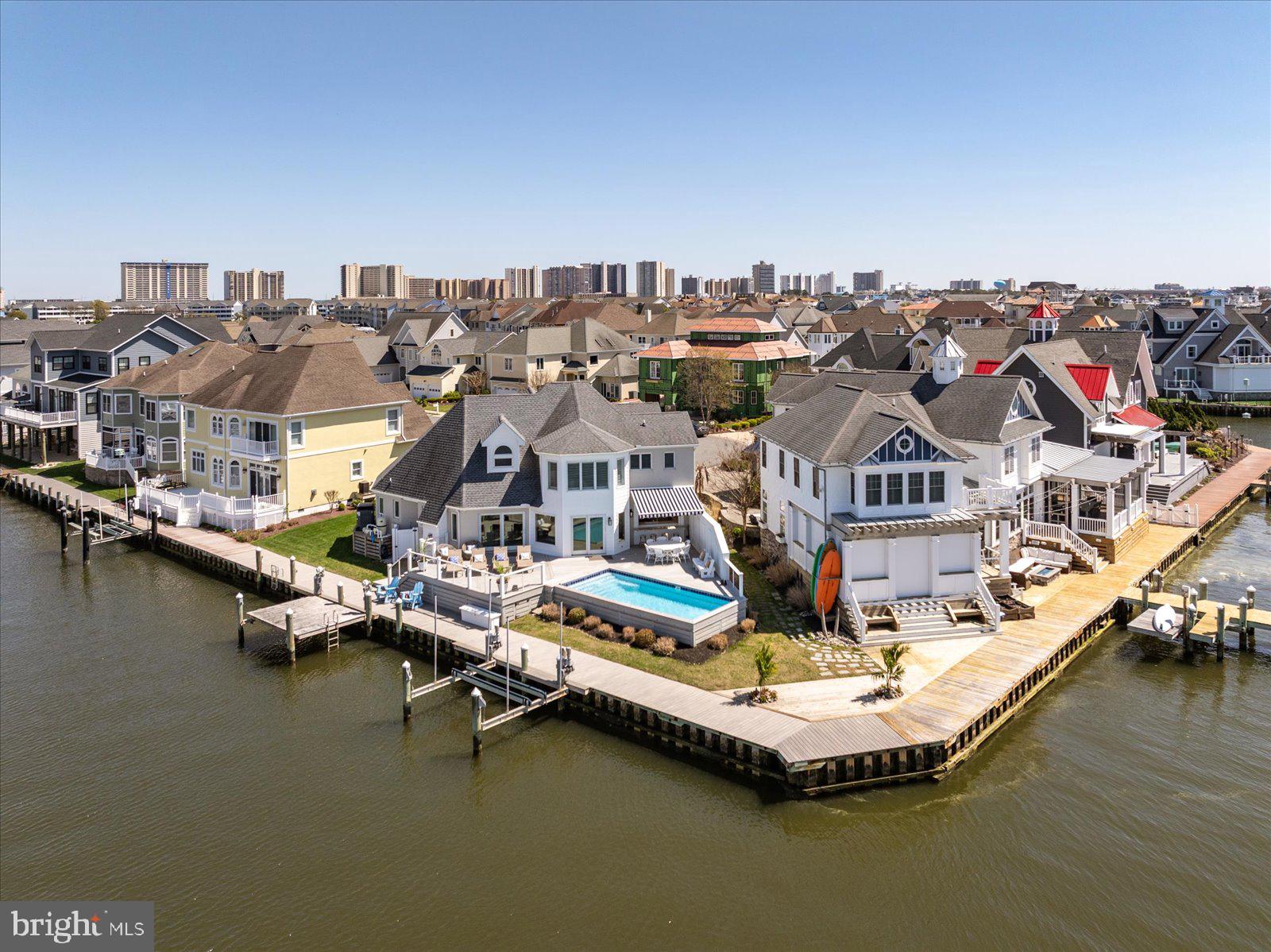 HERON HARBOUR - Residential