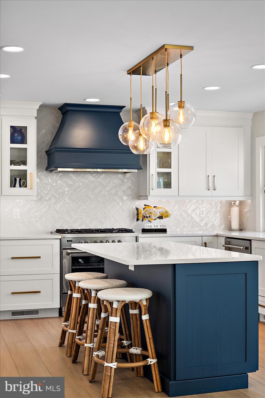 HERON HARBOUR - Residential