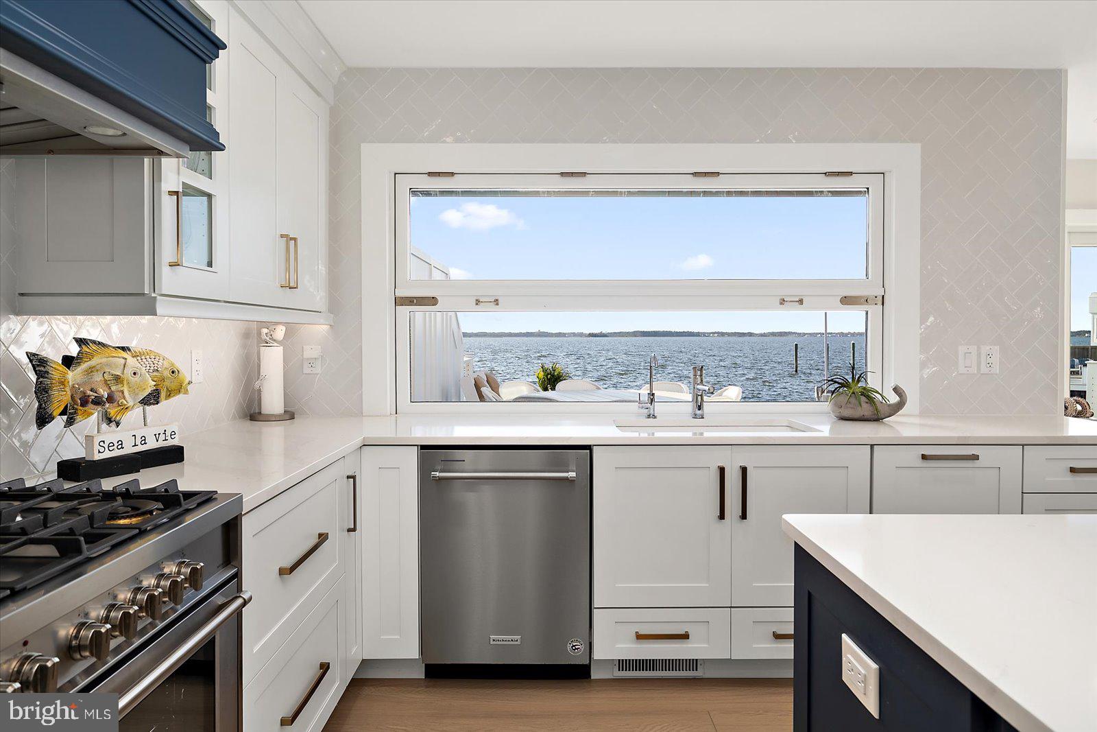 HERON HARBOUR - Residential