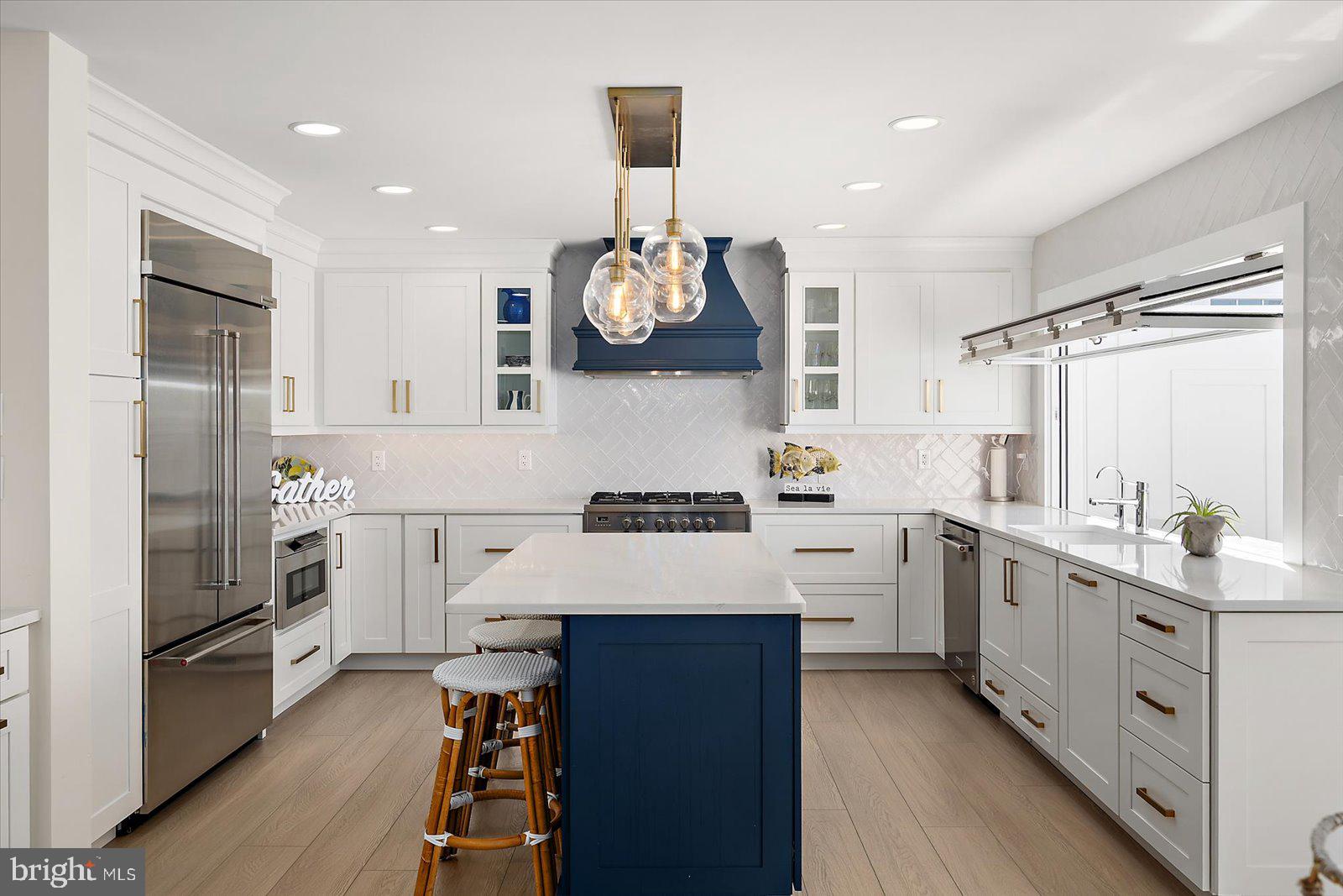 HERON HARBOUR - Residential