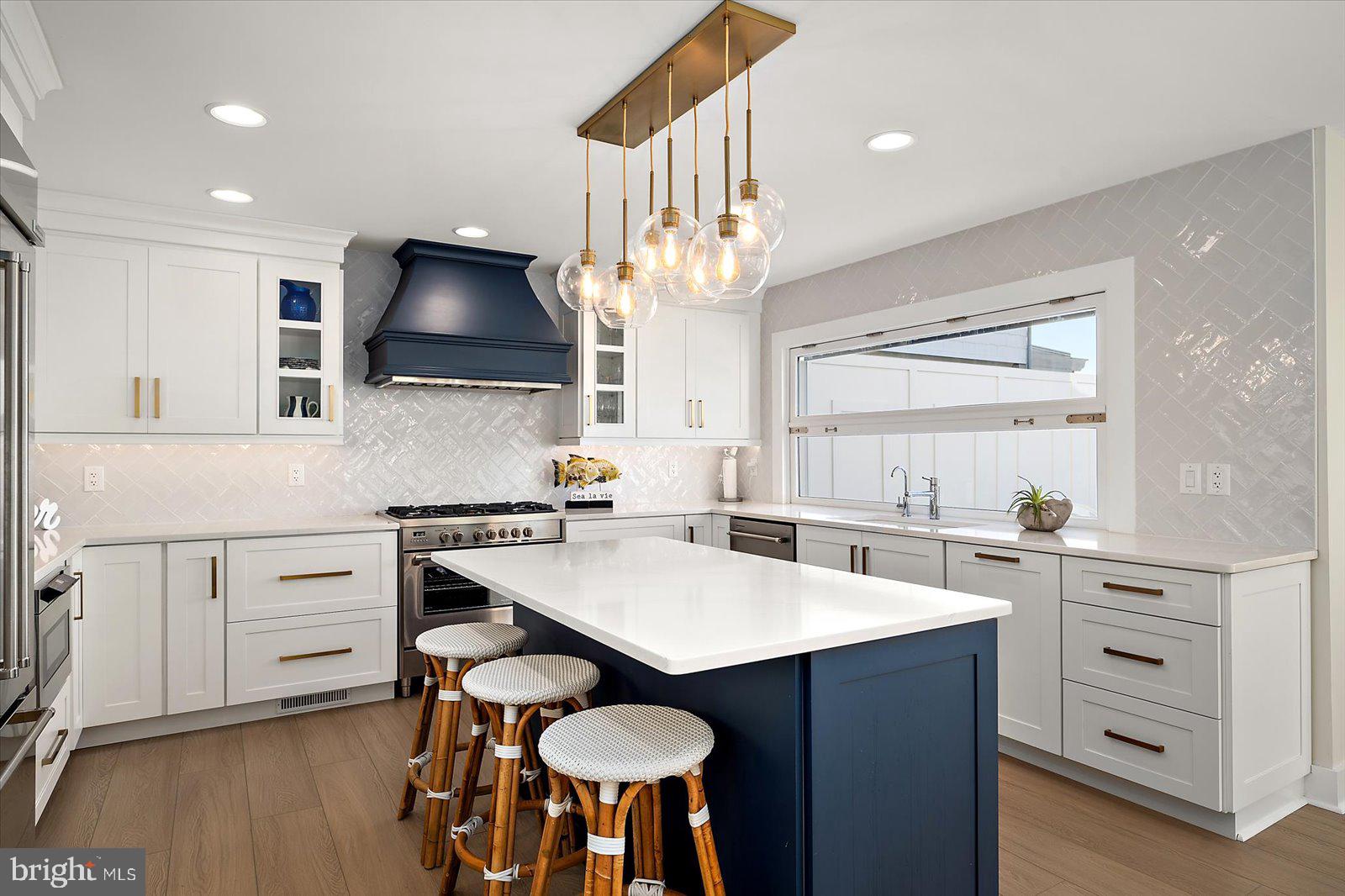 HERON HARBOUR - Residential