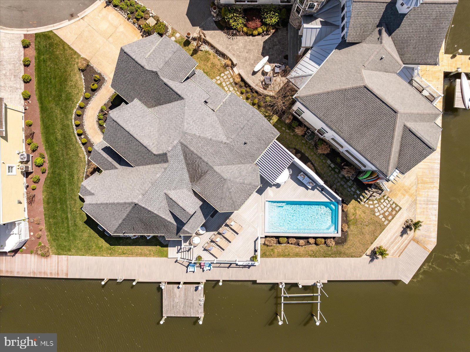 HERON HARBOUR - Residential