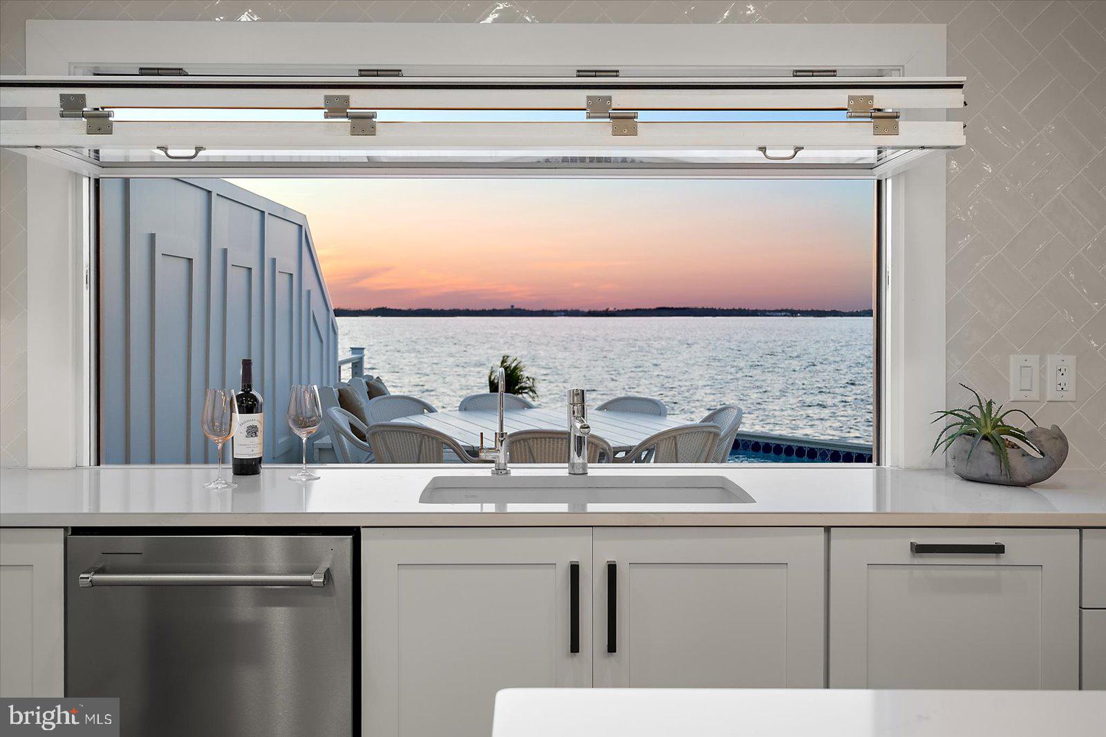 HERON HARBOUR - Residential