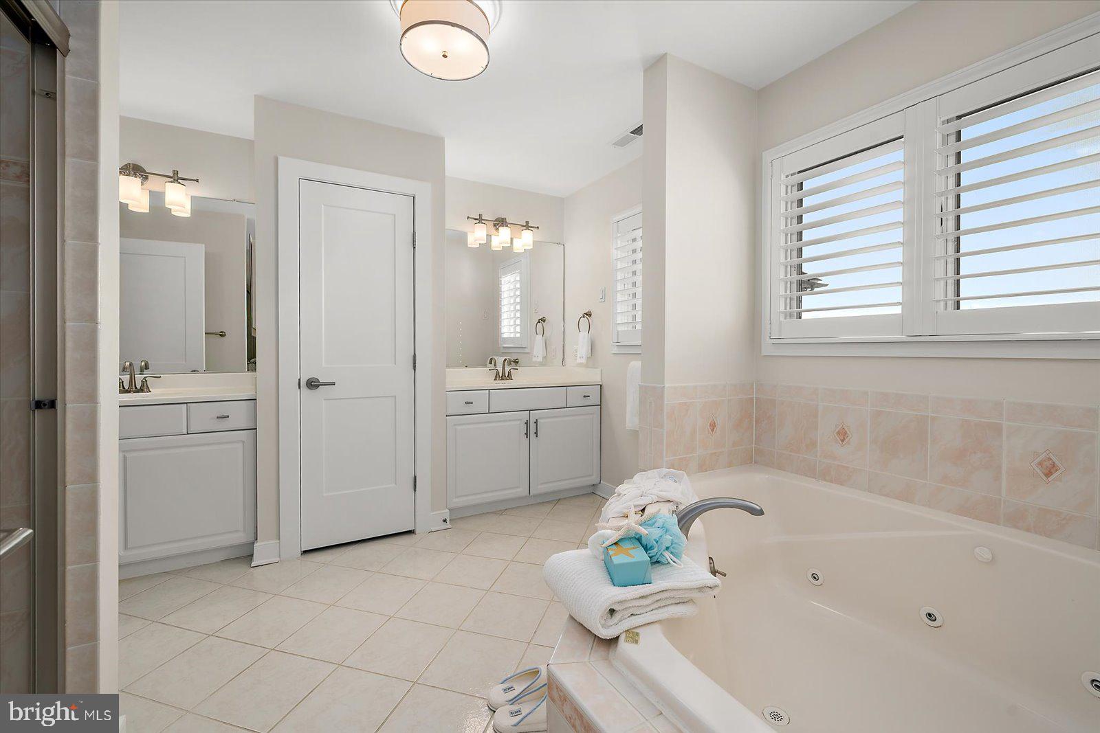 HERON HARBOUR - Residential