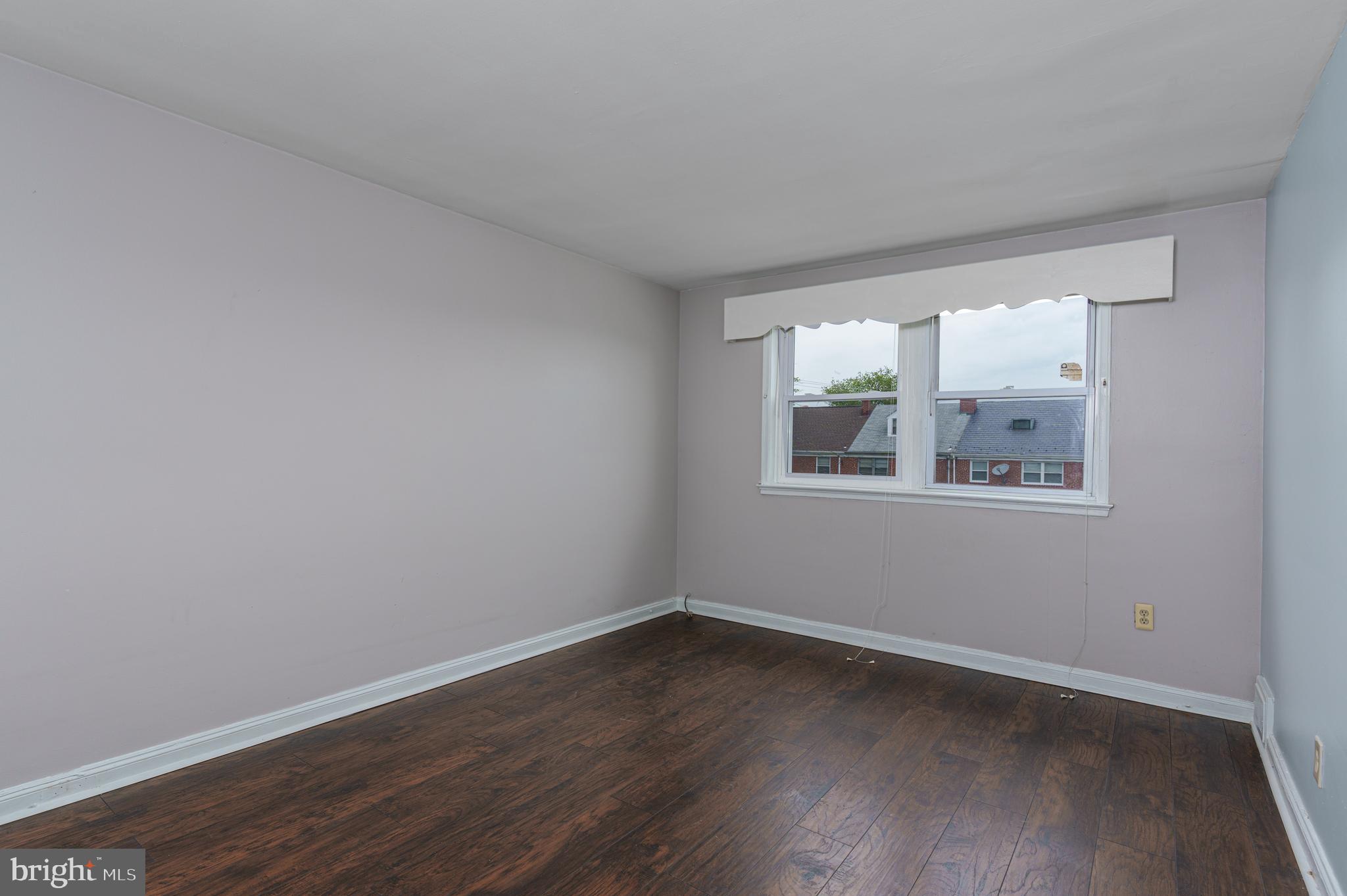 PERRING LOCH - Residential