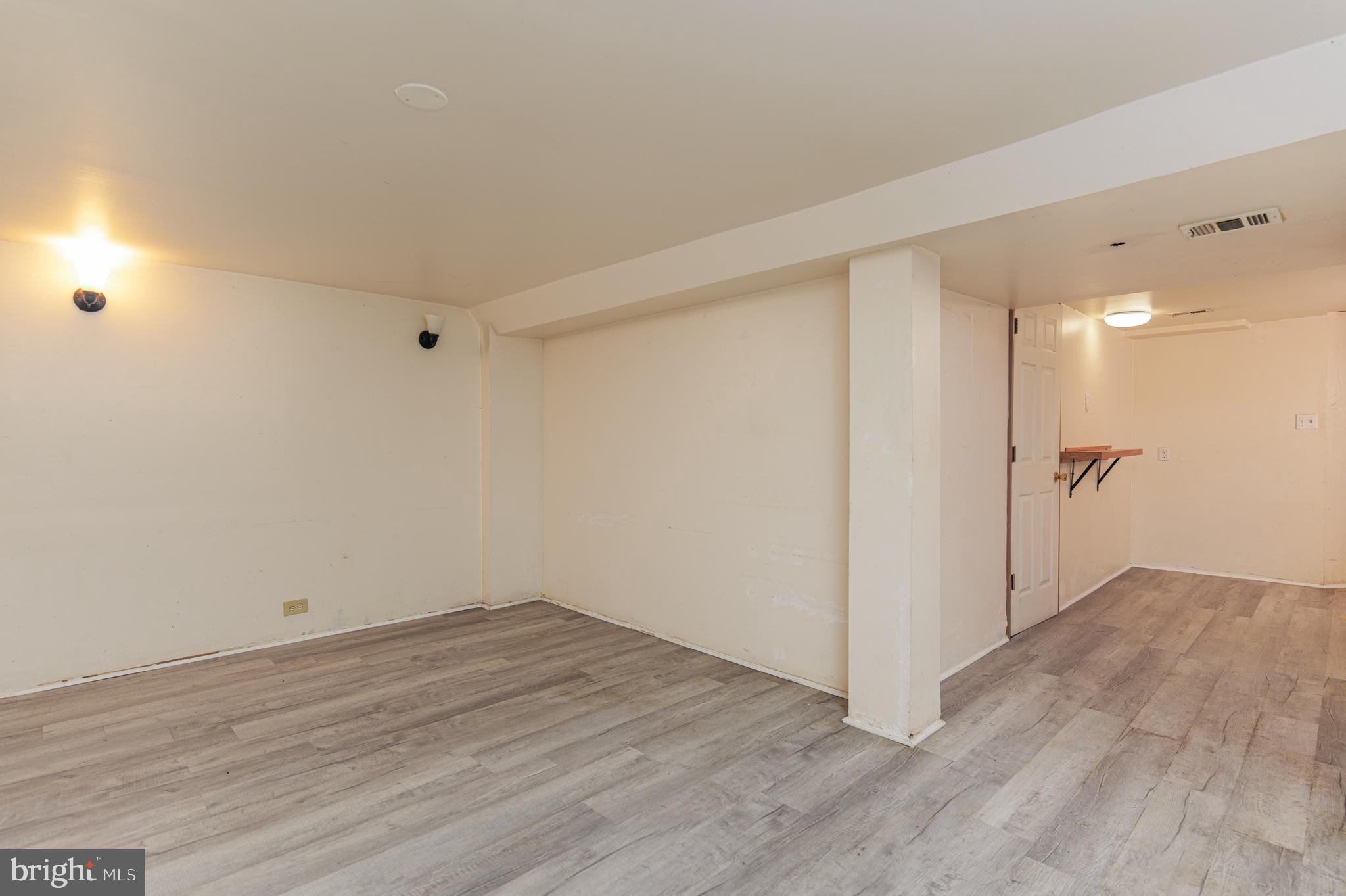 PERRING LOCH - Residential