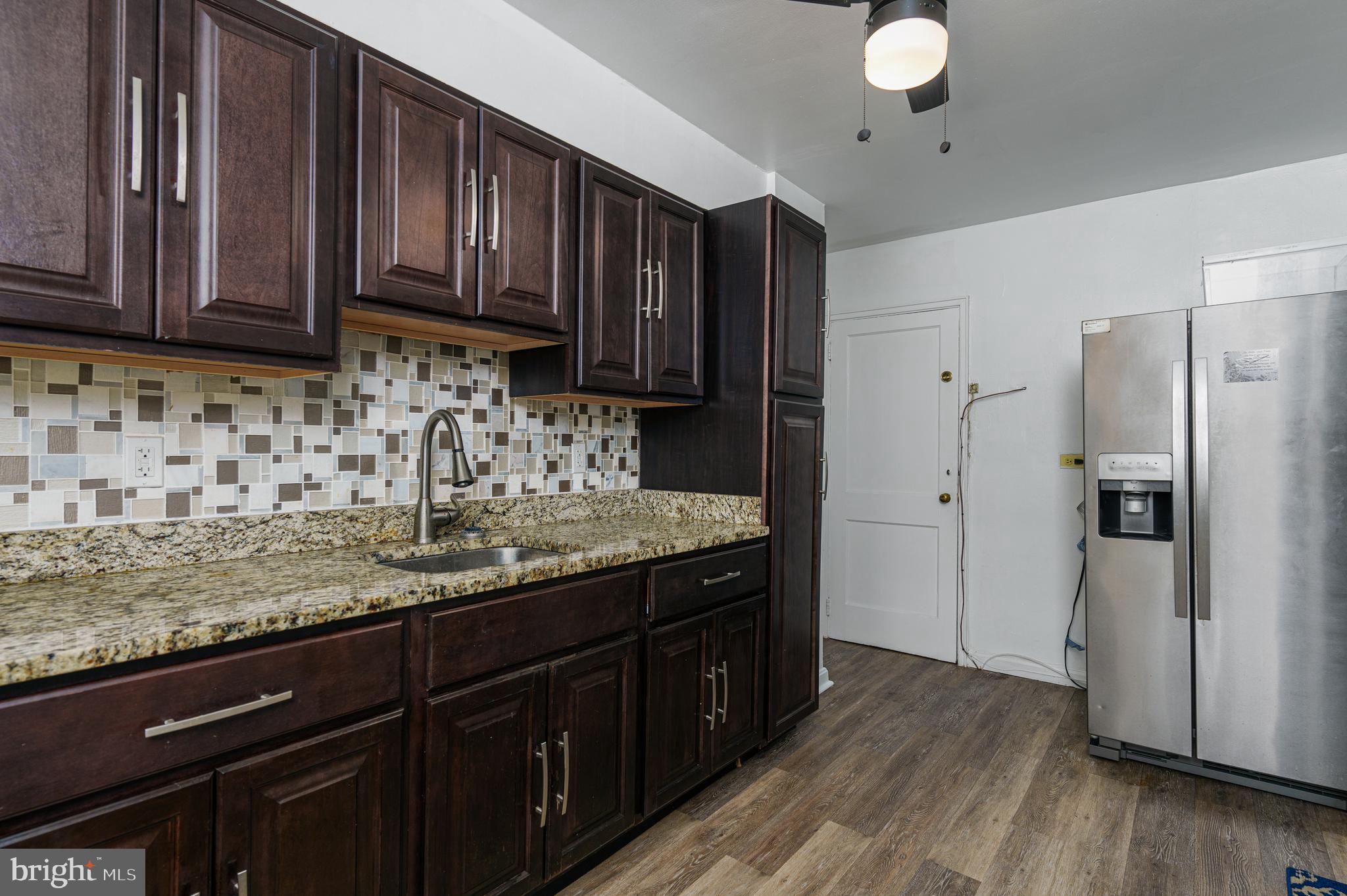 PERRING LOCH - Residential