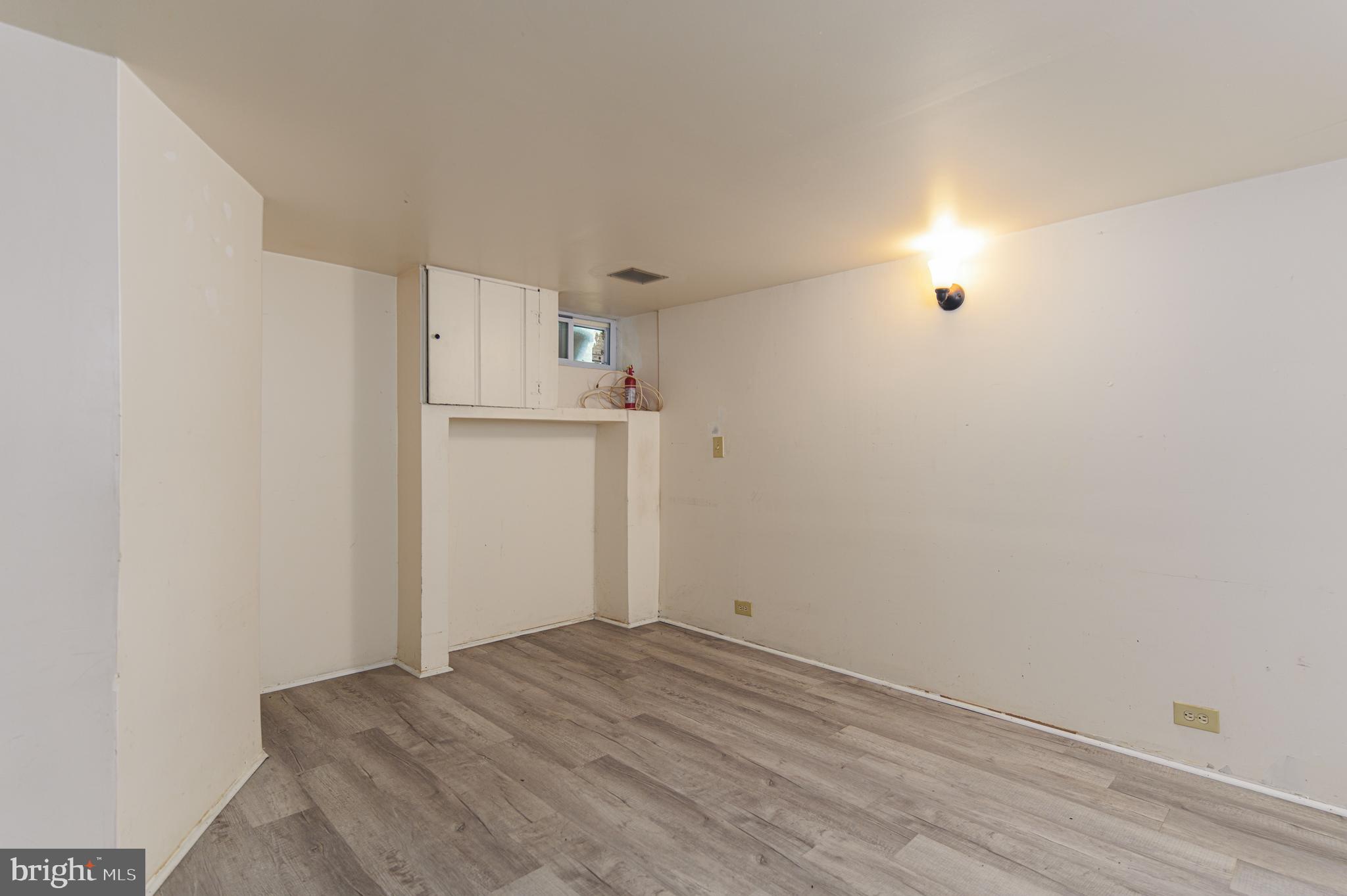 PERRING LOCH - Residential