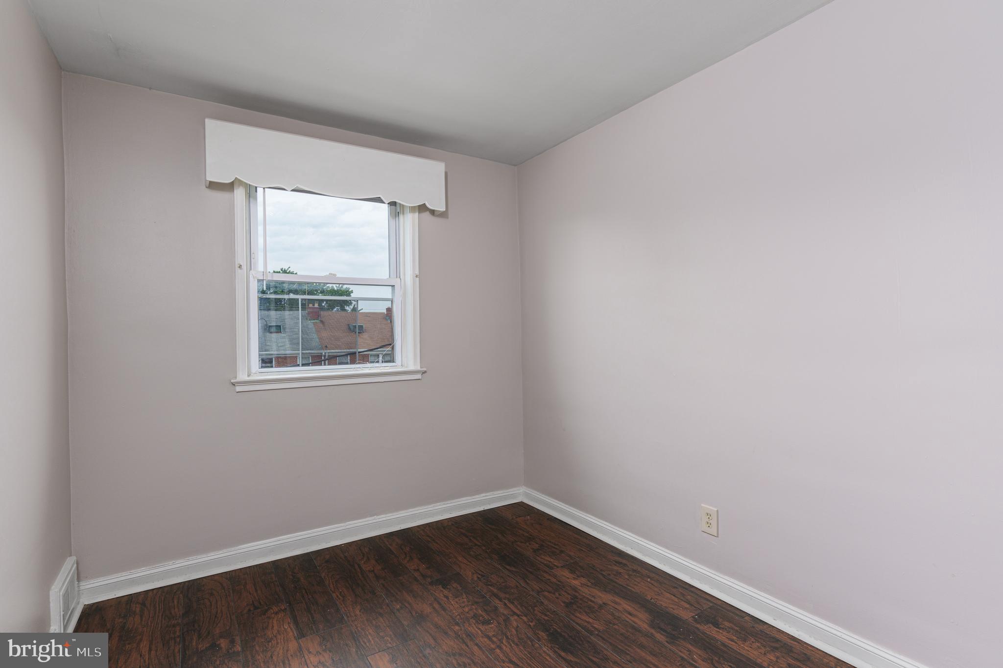 PERRING LOCH - Residential