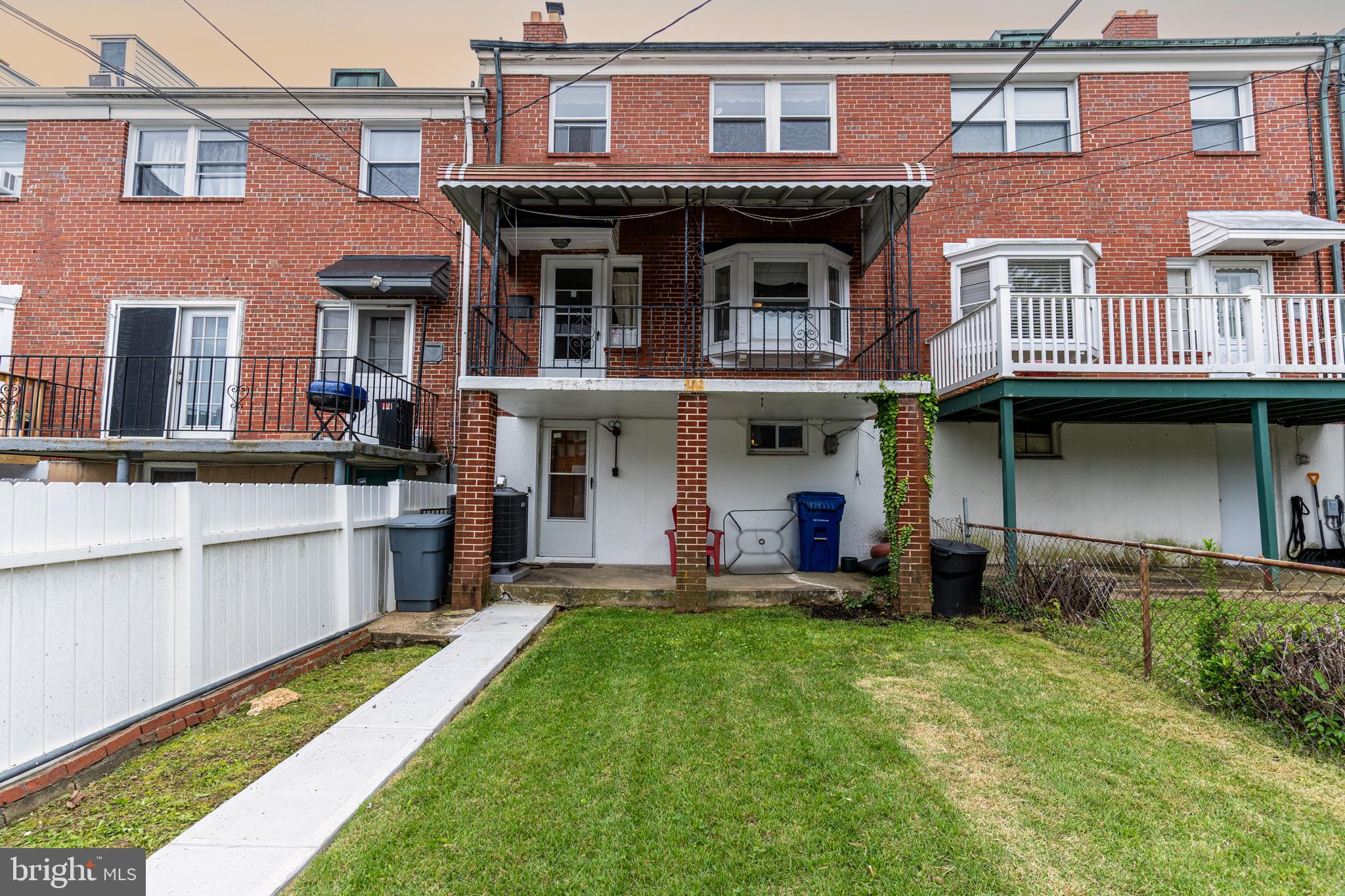 PERRING LOCH - Residential