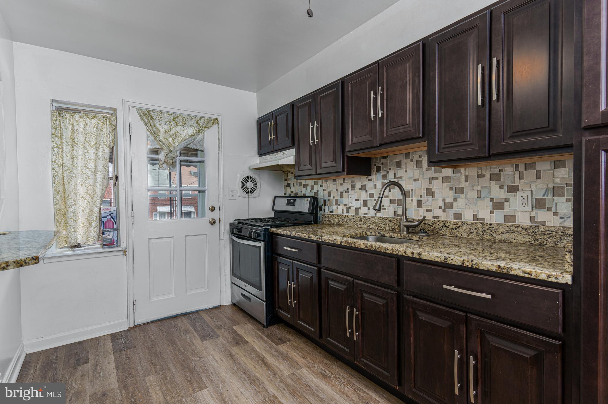 PERRING LOCH - Residential