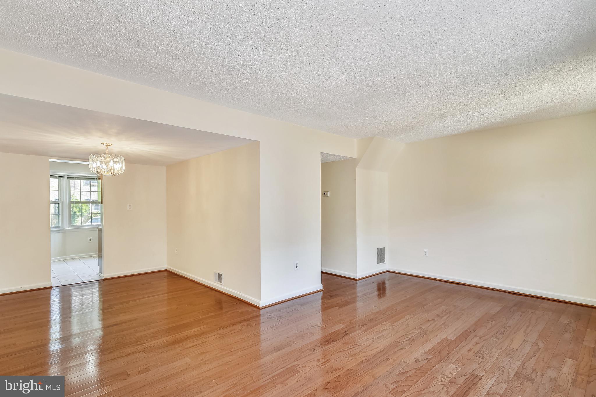 TUDOR HALL - Residential