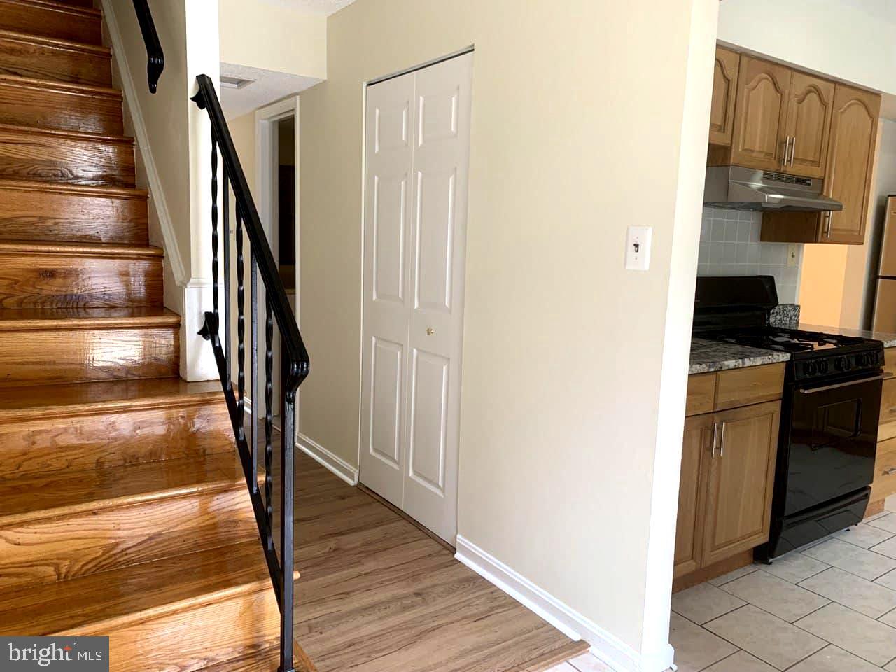 TUDOR HALL - Residential