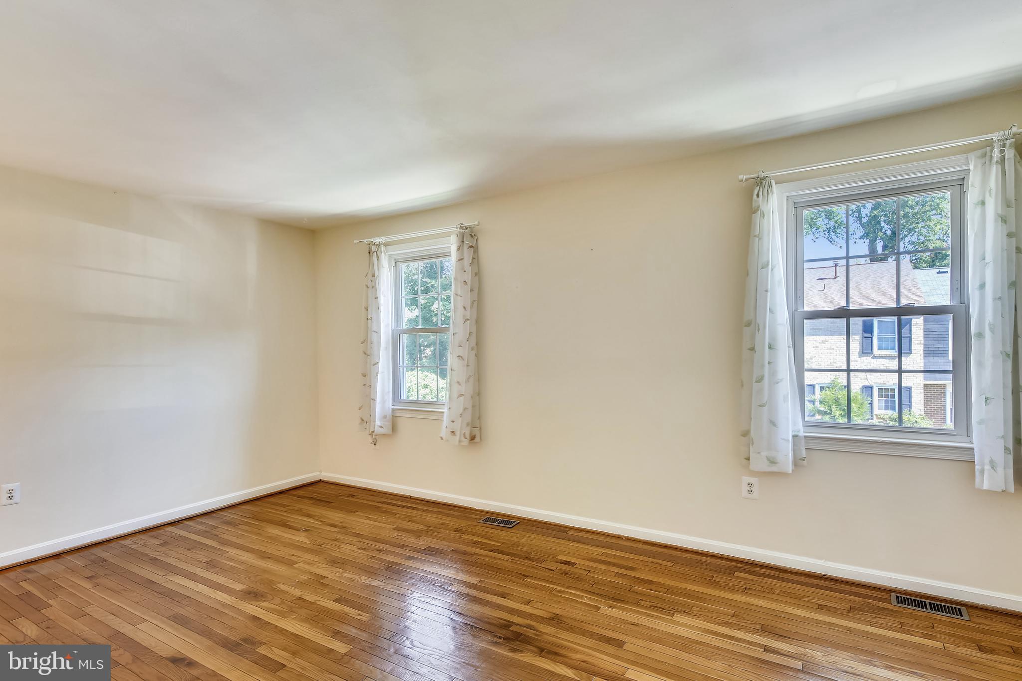 TUDOR HALL - Residential