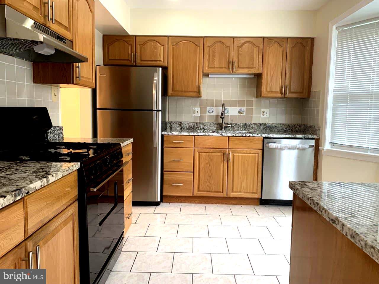 TUDOR HALL - Residential