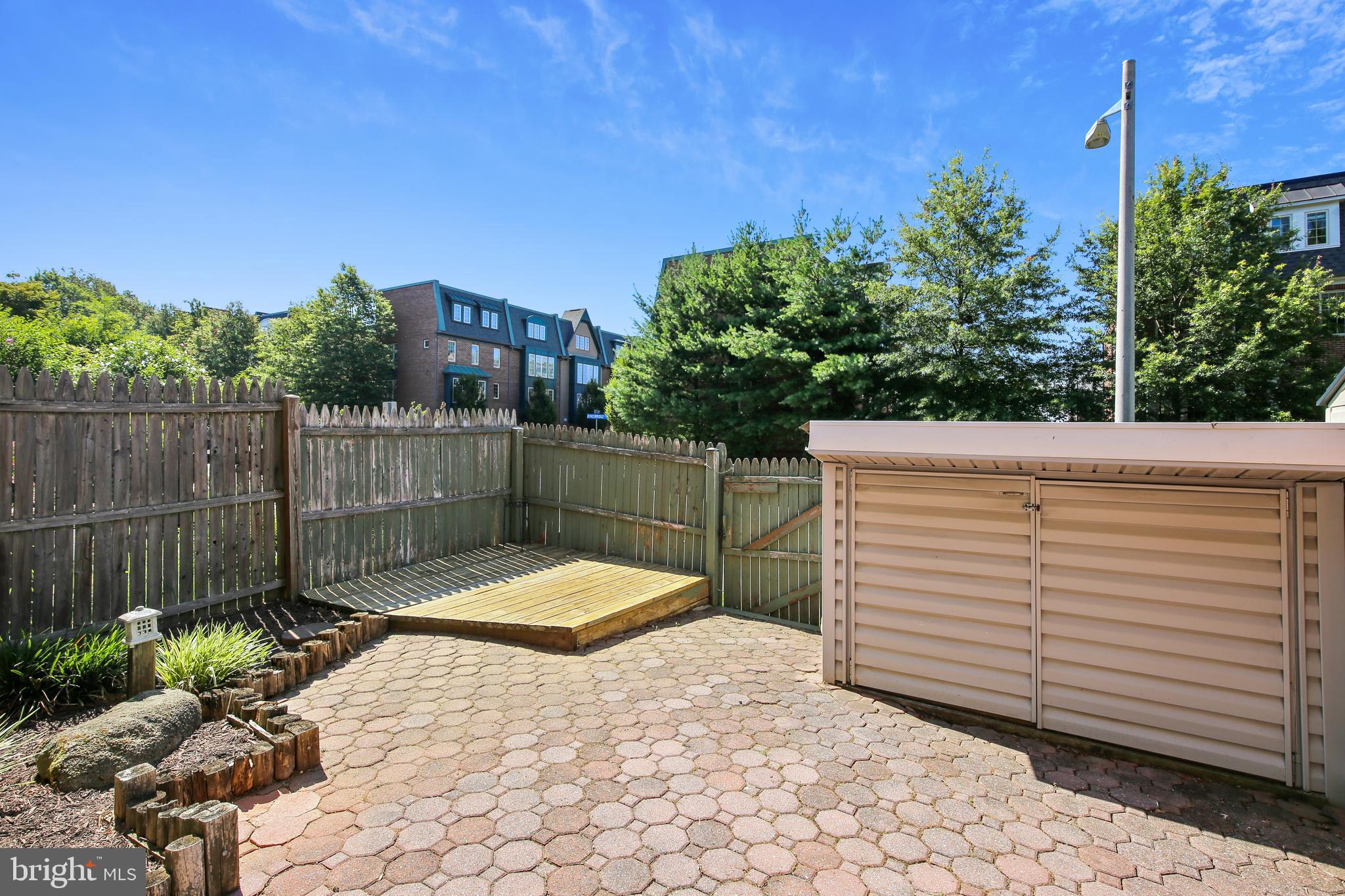 TUDOR HALL - Residential