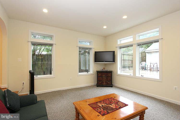 TYLER PARK - Residential