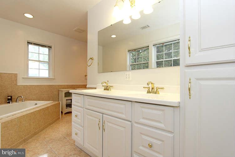 TYLER PARK - Residential