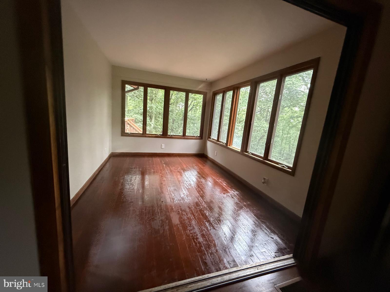5138 LAUREL LANE