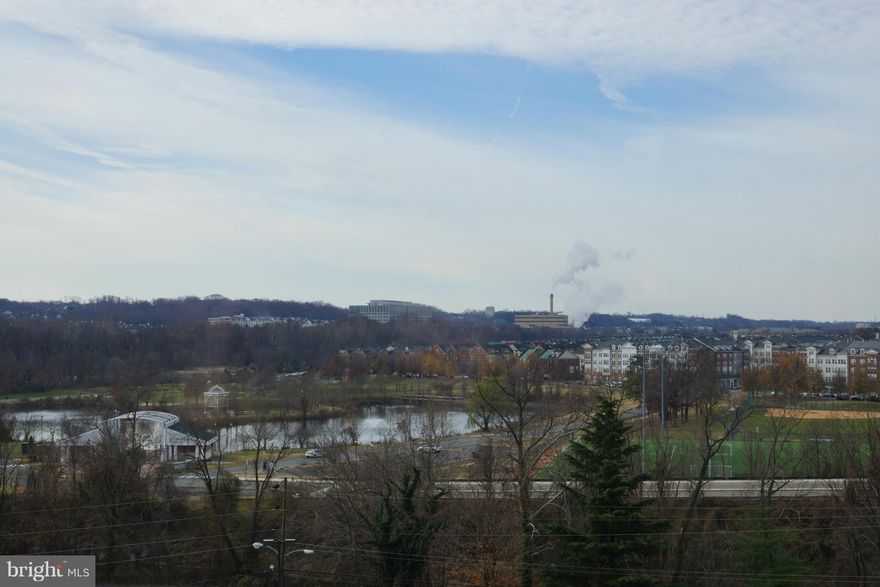 Nicely Renovated 2bedrooms,1 full bath with fresh paint and carpet,new Kitchen and bath with hard wood floor in living and dining and 2nd bedroom/den facing the park with plenty of natural light and a great view of the pond and trees.The unit offers two parking pass.