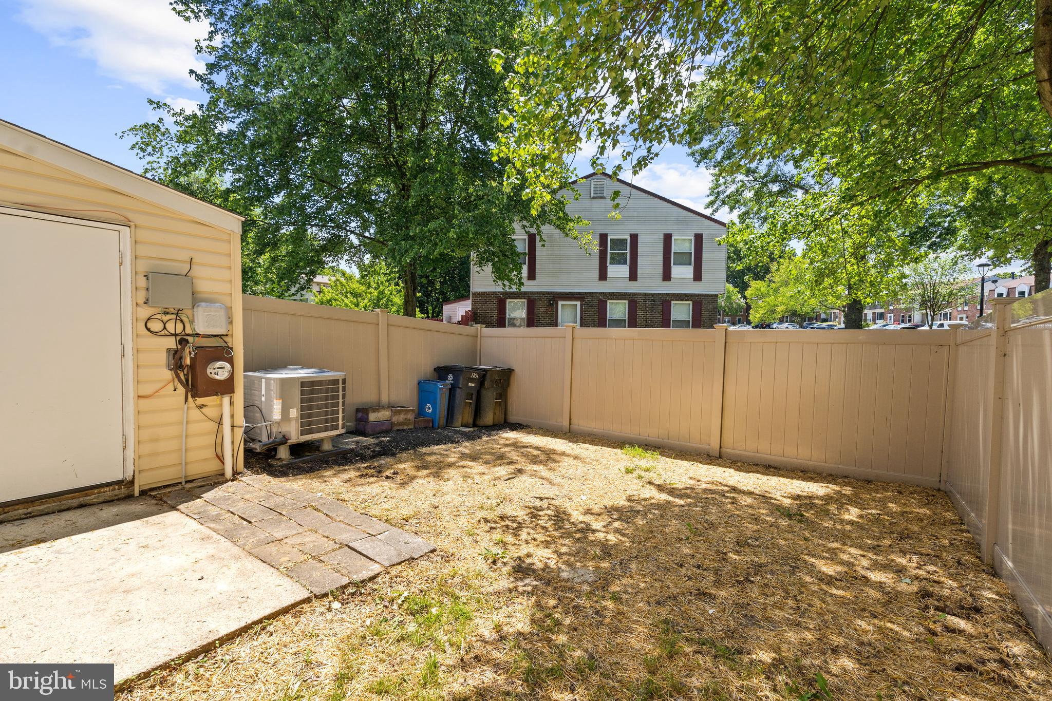 WILLOW HILLS - Residential