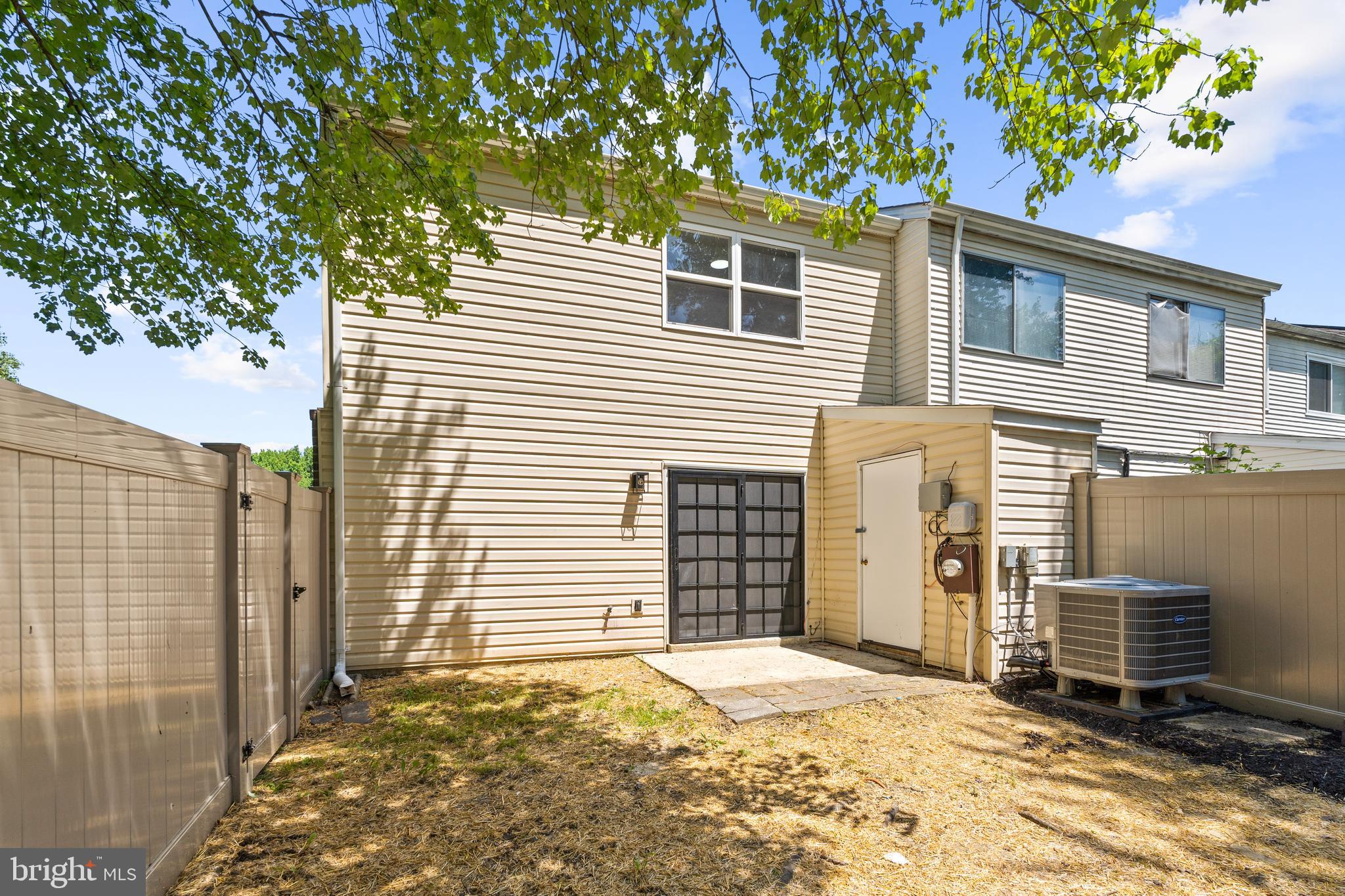 WILLOW HILLS - Residential