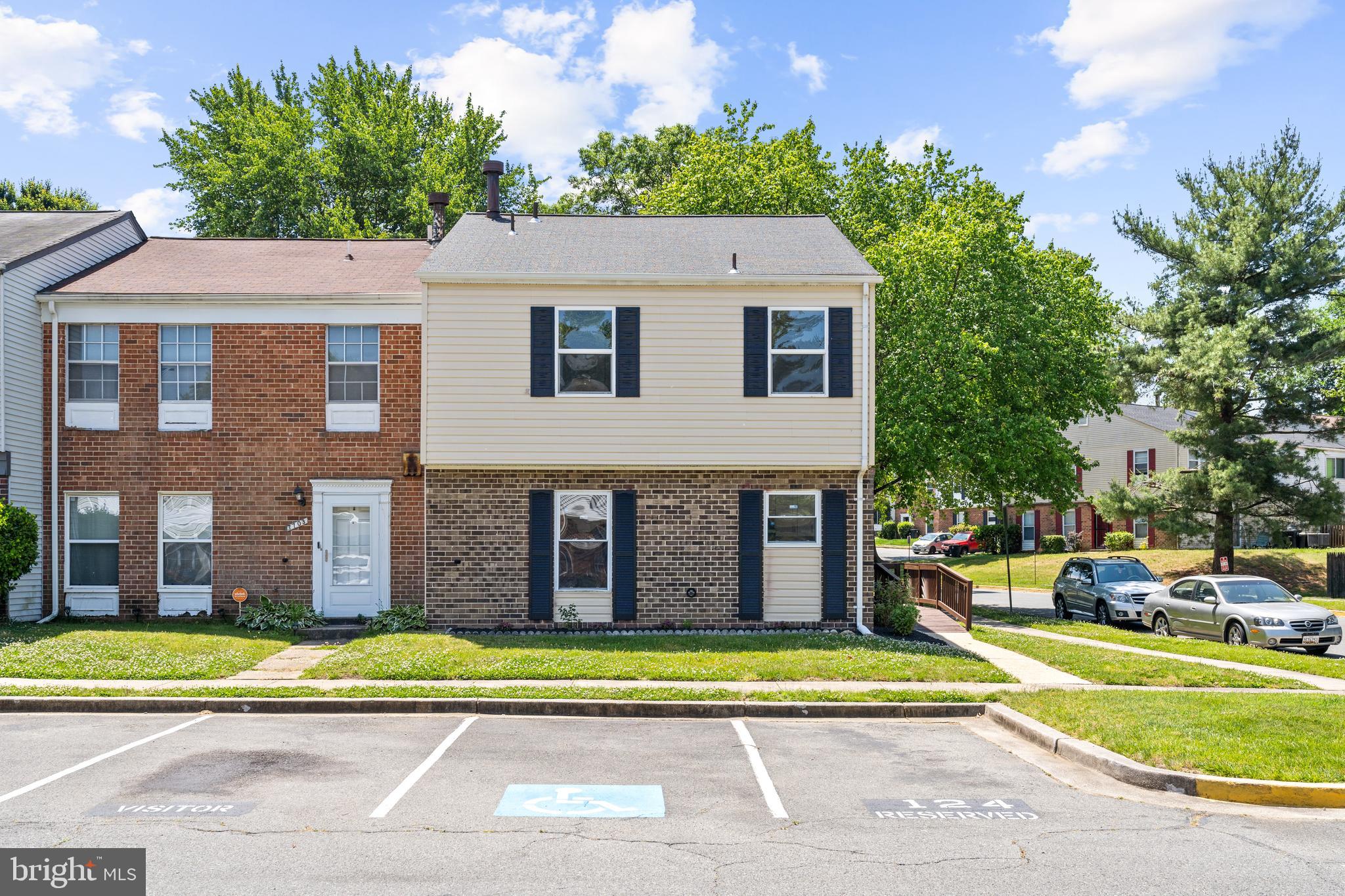 WILLOW HILLS - Residential