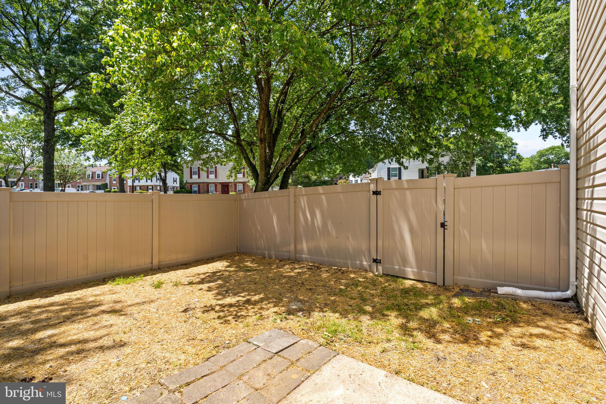 WILLOW HILLS - Residential