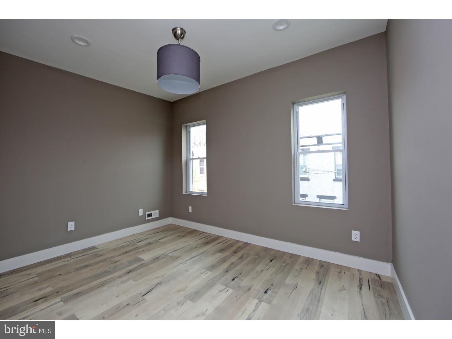 POINT BREEZE - Residential