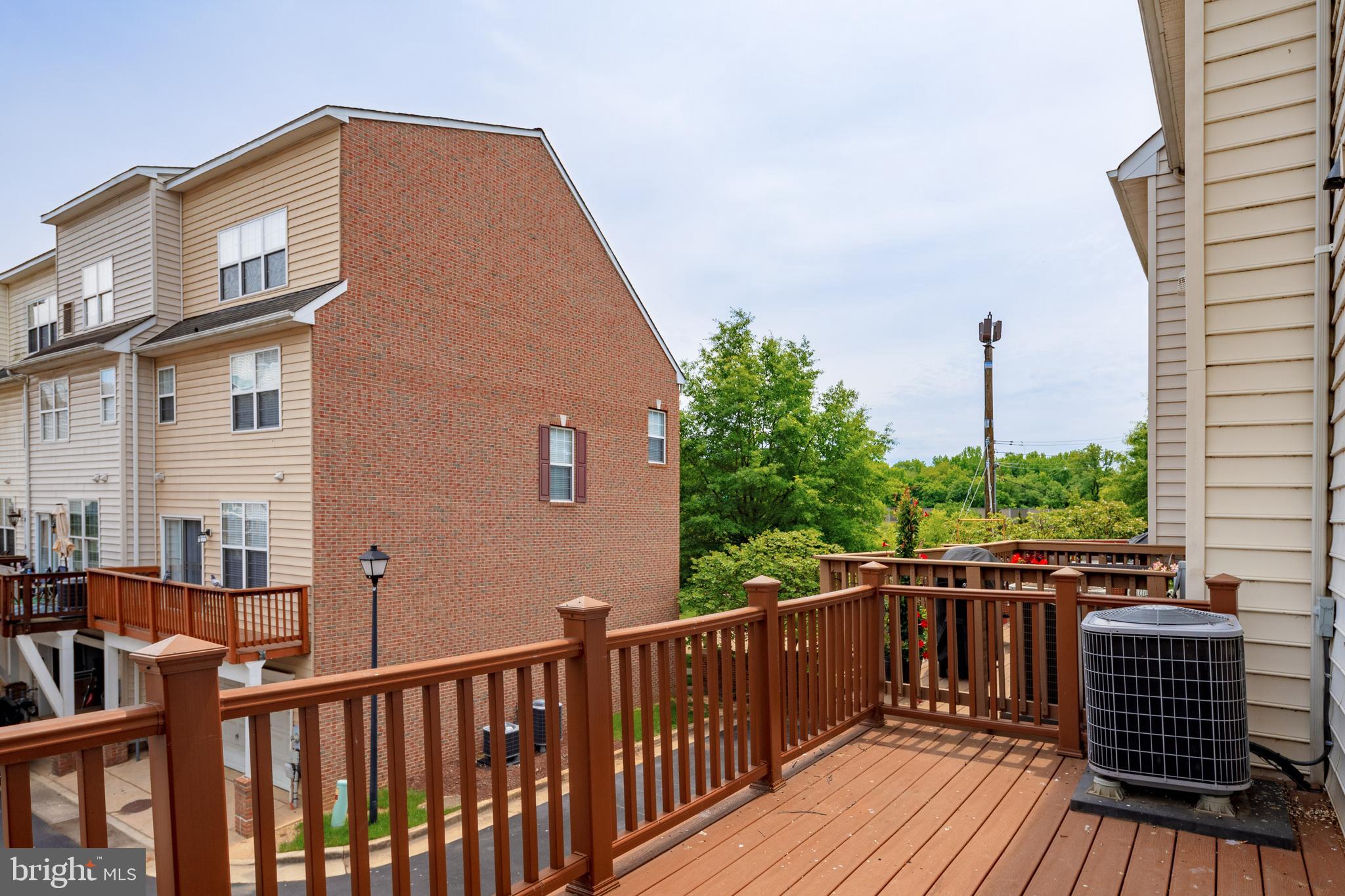 TOWNES AT CAMERON PARKE - Residential