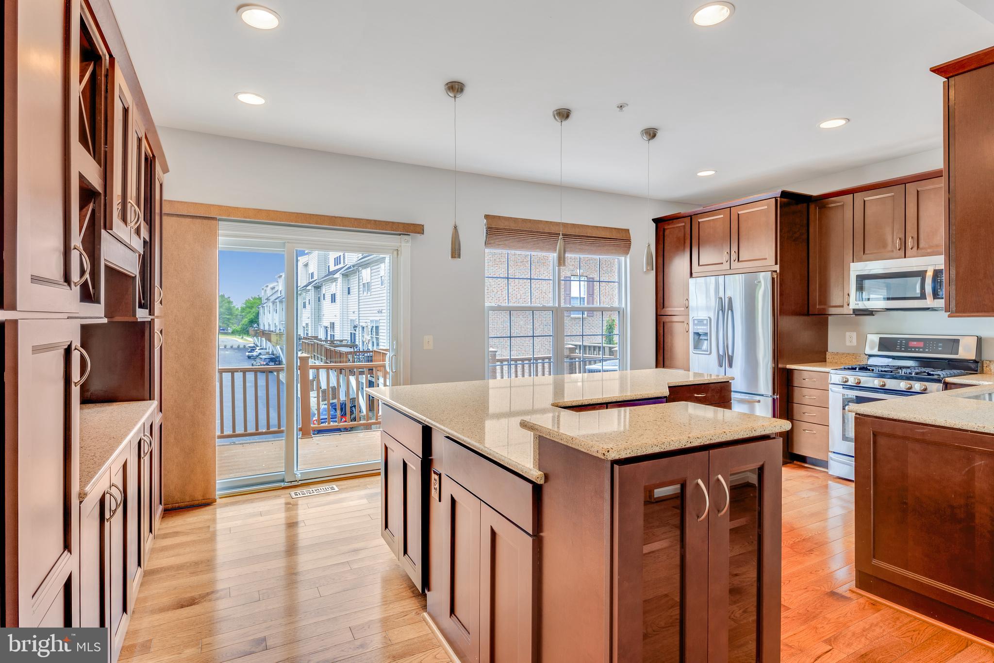 TOWNES AT CAMERON PARKE - Residential