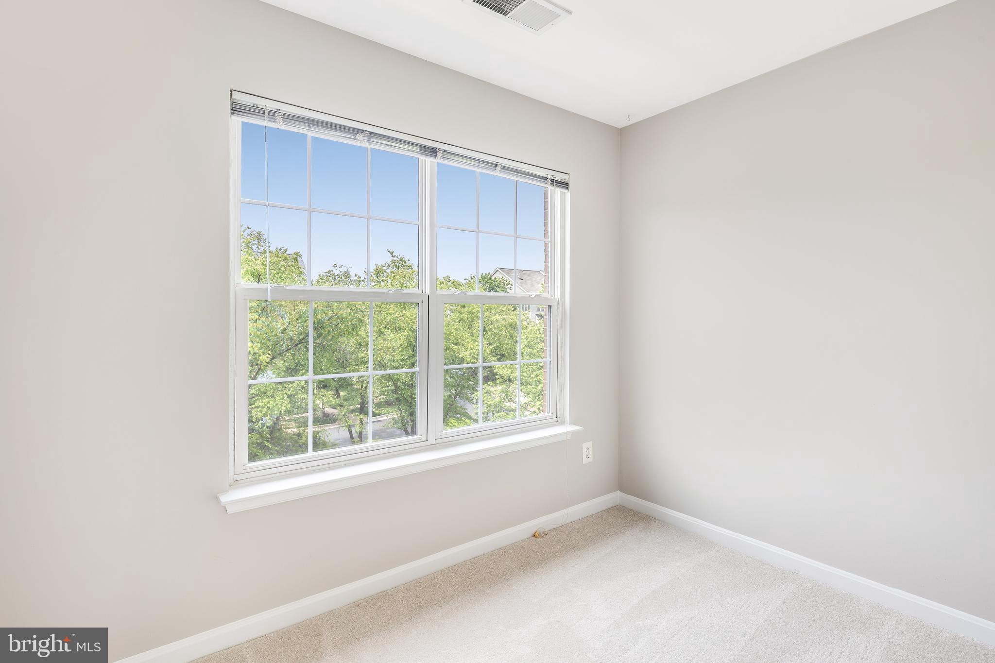 TOWNES AT CAMERON PARKE - Residential