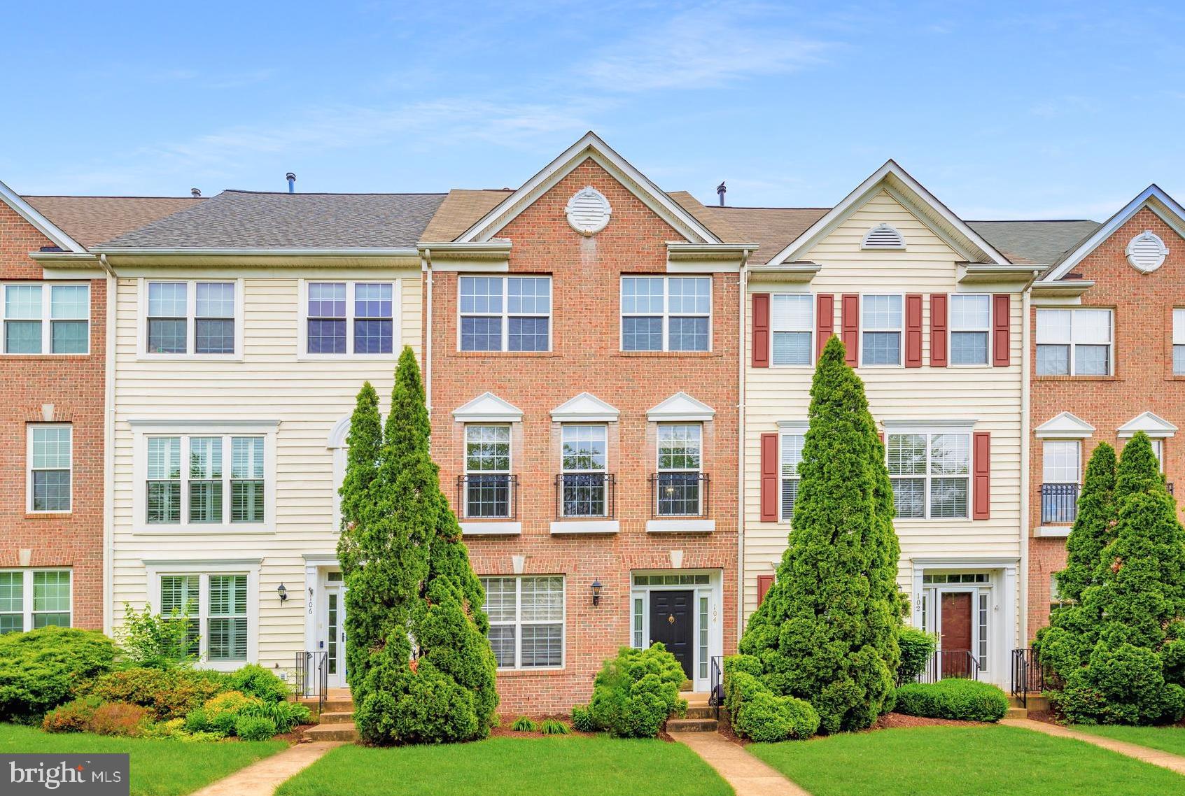 TOWNES AT CAMERON PARKE - Residential